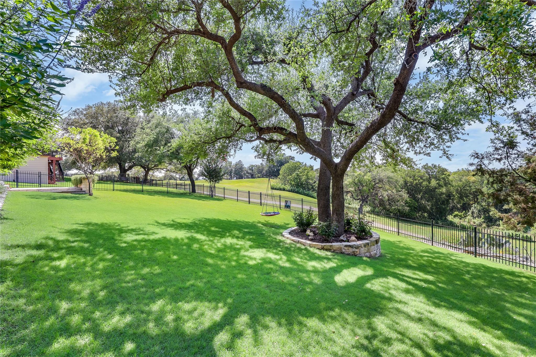 5200 Arrowhead DR — photo 5