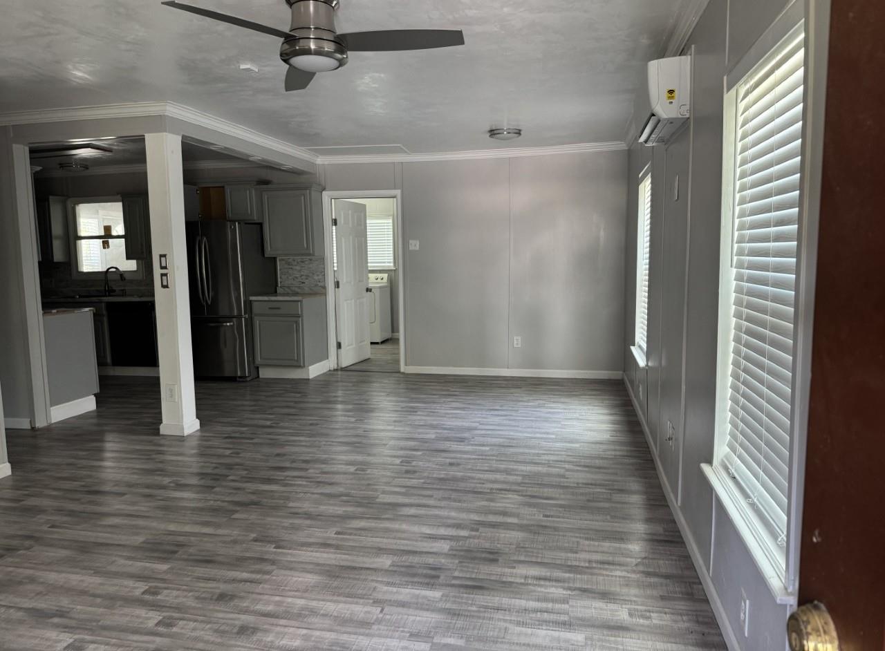 1813 Rhodes RD — photo 3