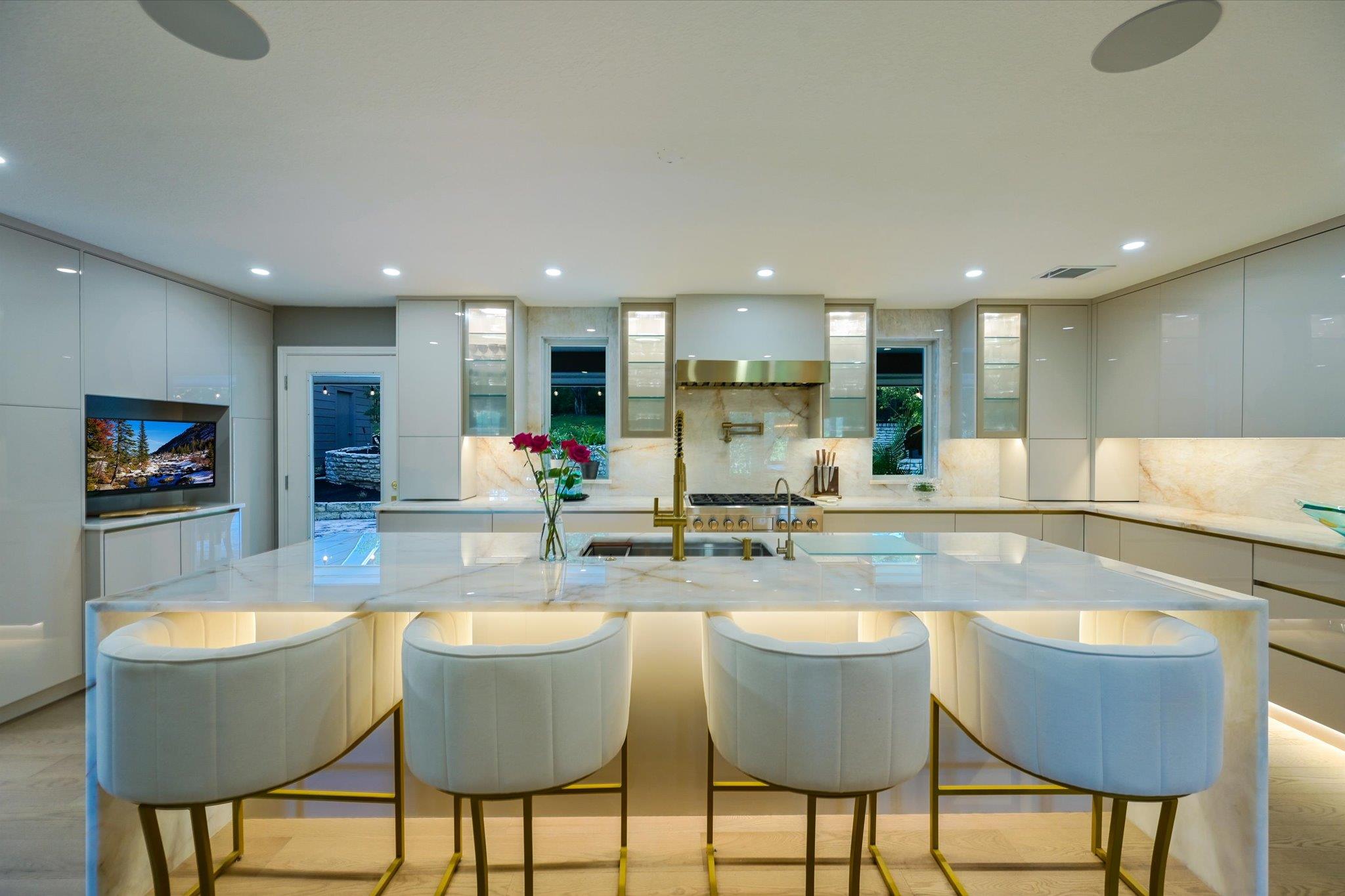 8310 Long Canyon DR — photo 4