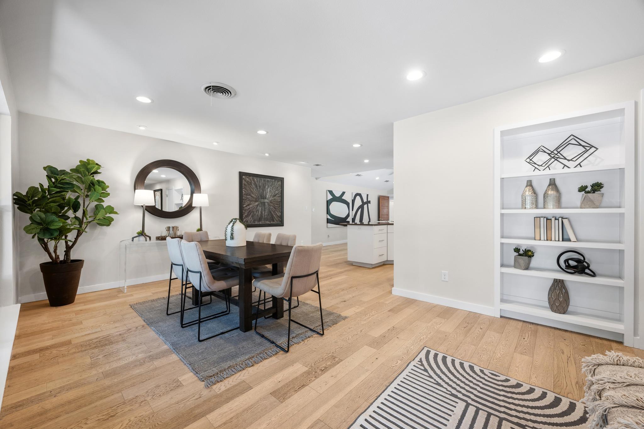 2611 East Side DR — photo 5