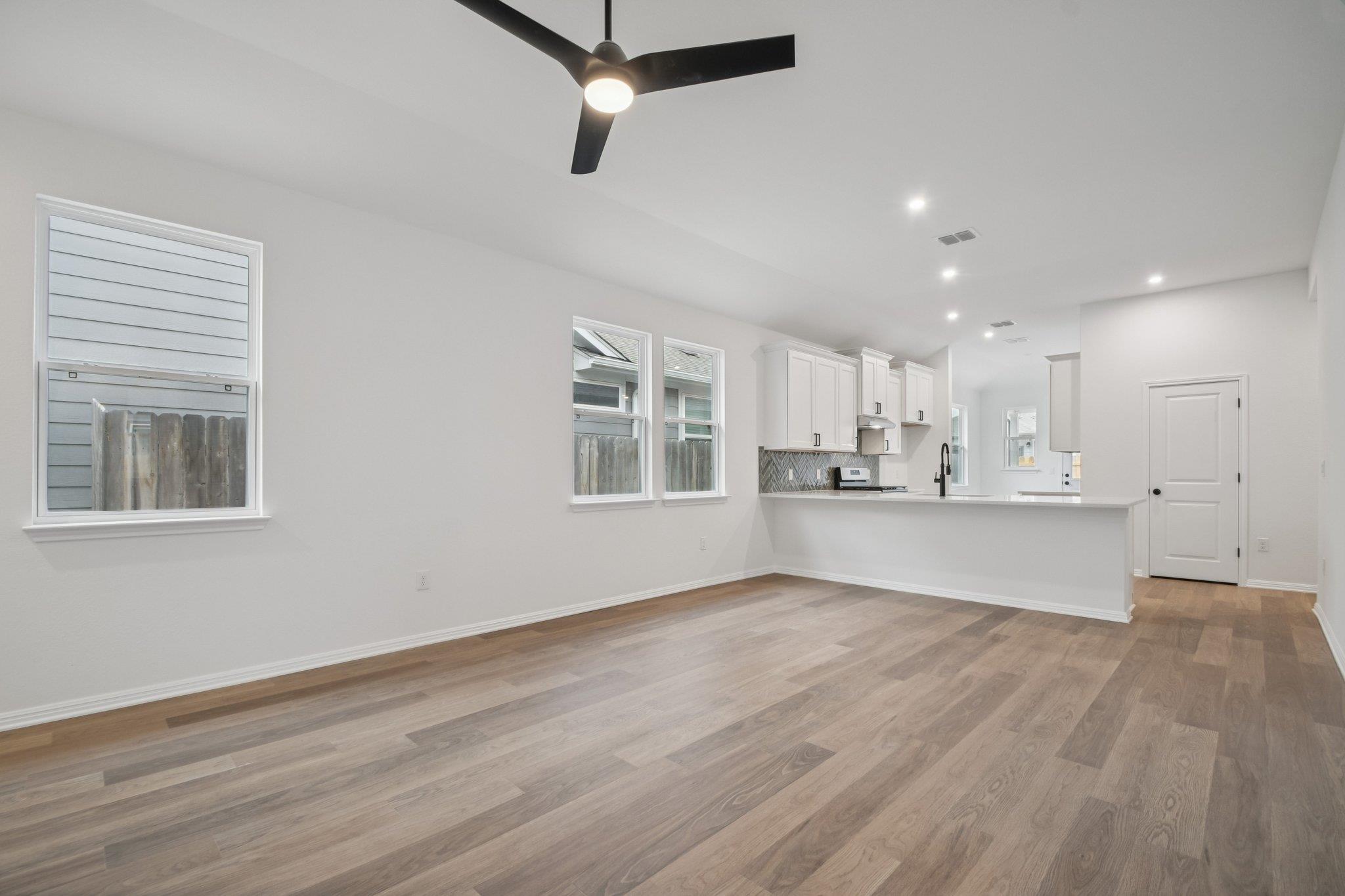 509 Porter Country PKWY — photo 4
