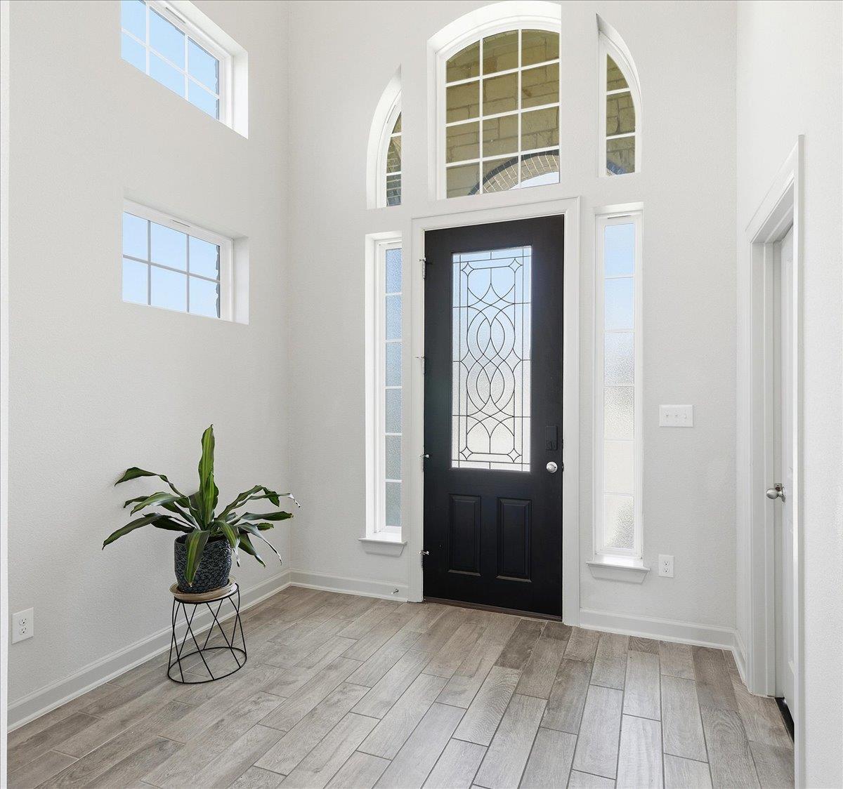 261 Ashleaf DR — photo 3