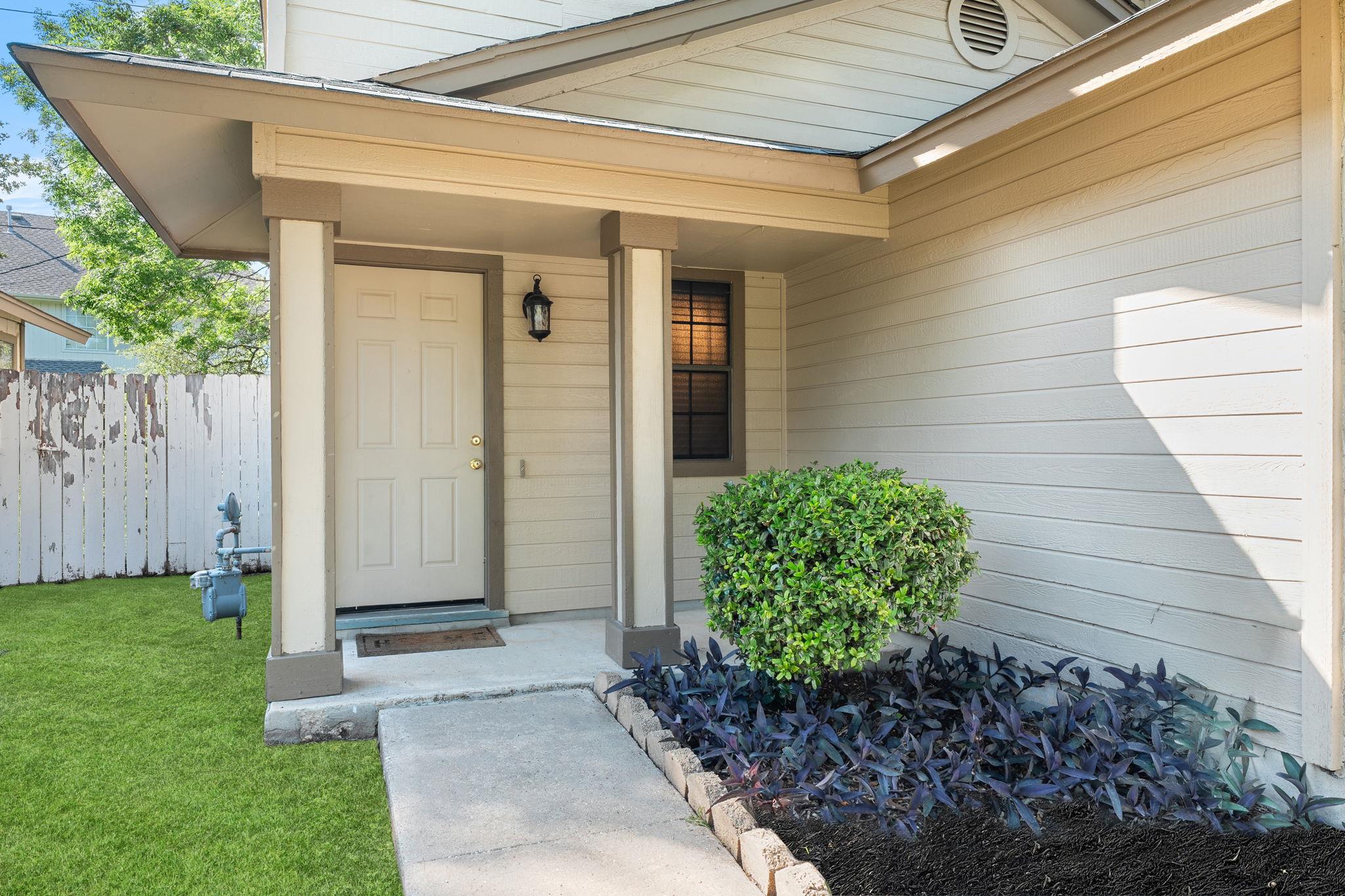 12918 Humphrey DR — photo 3