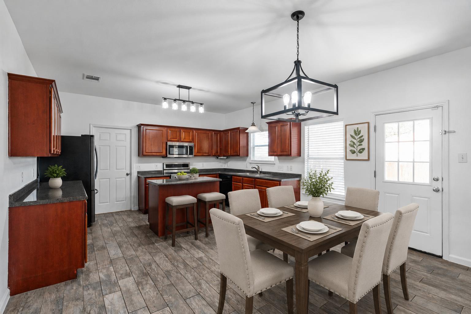1404 Delia Chapa — photo 3