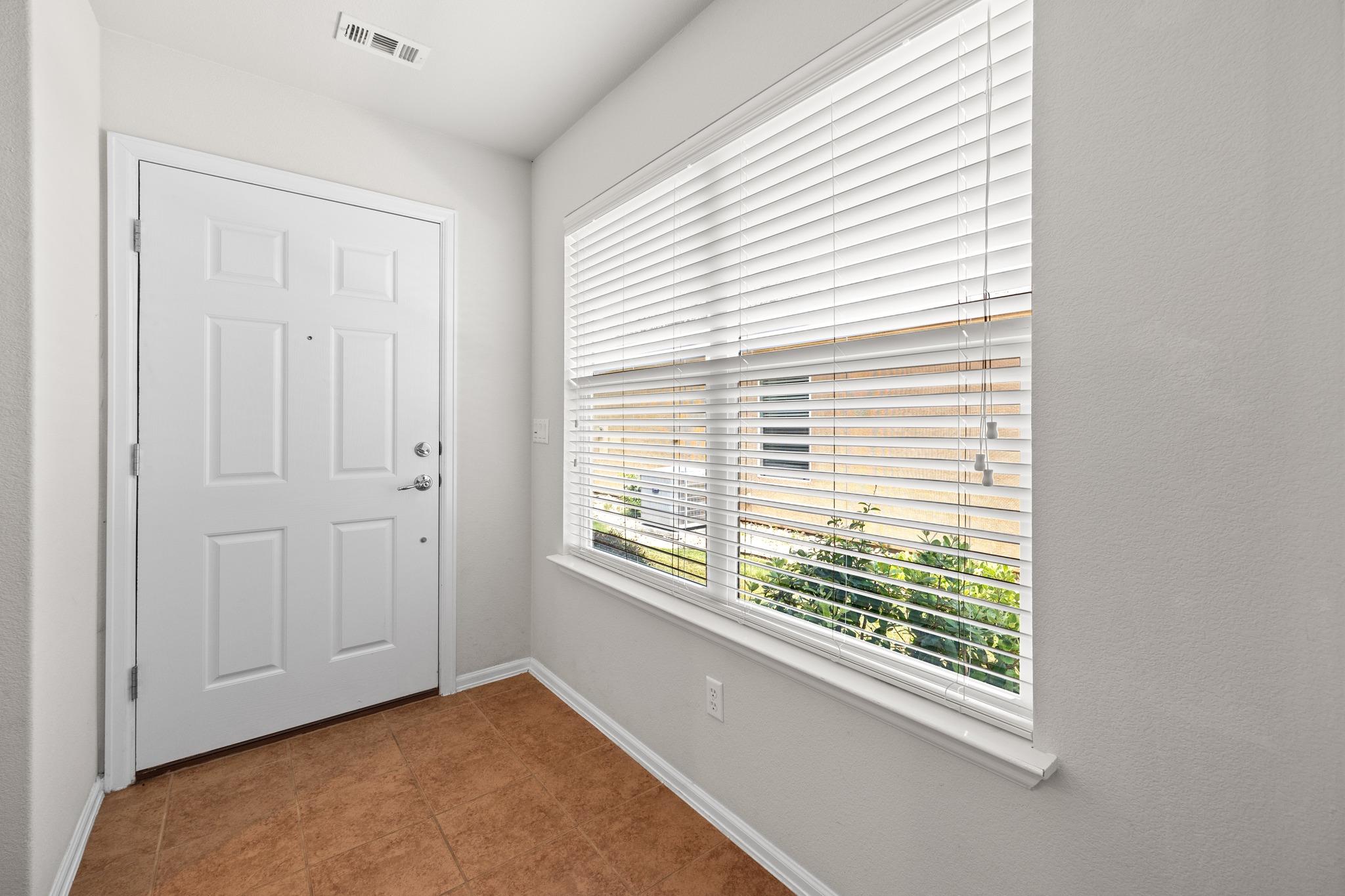 522 Salt Creek LN — photo 3