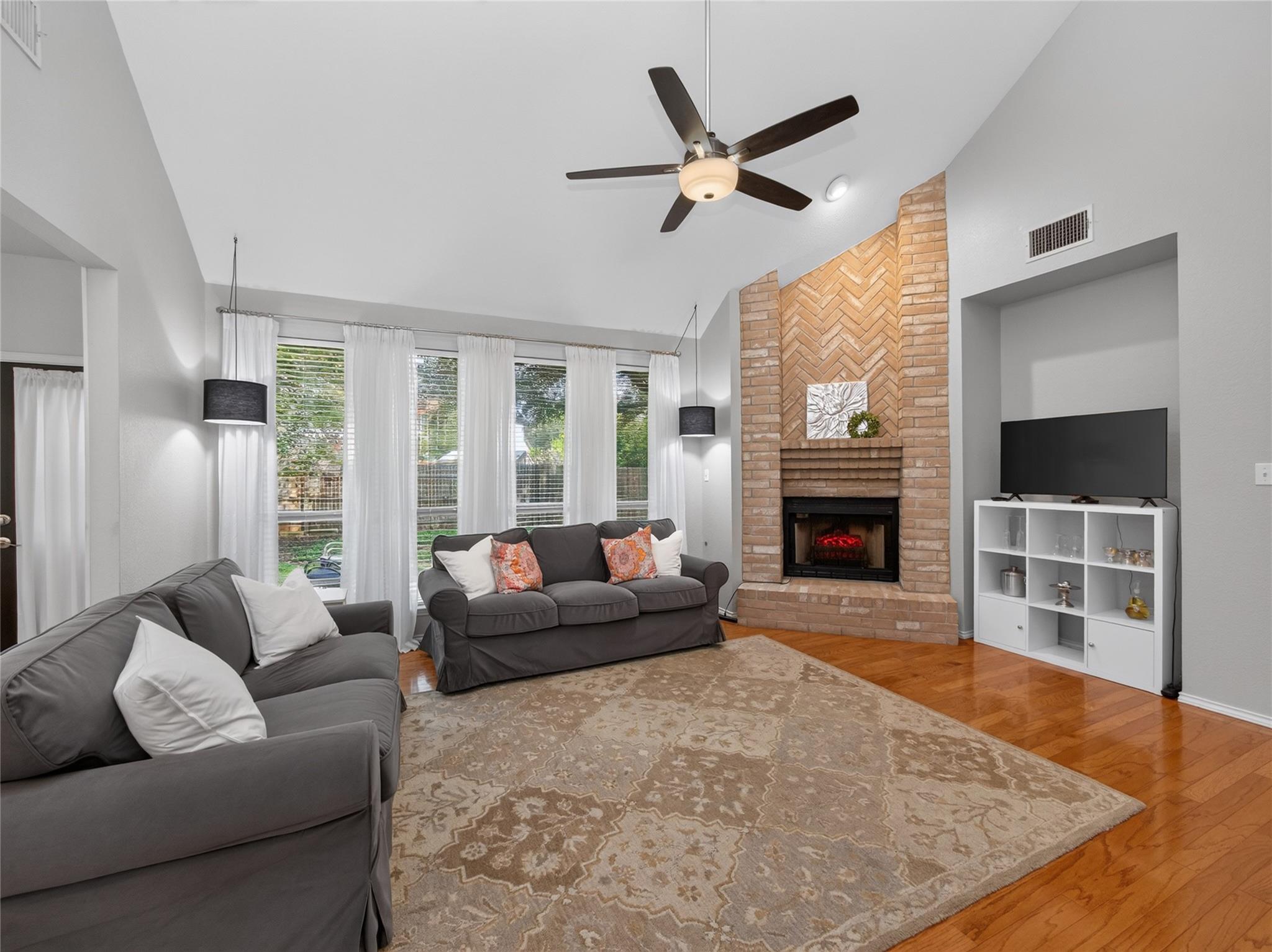 17804 Dansworth DR — photo 5