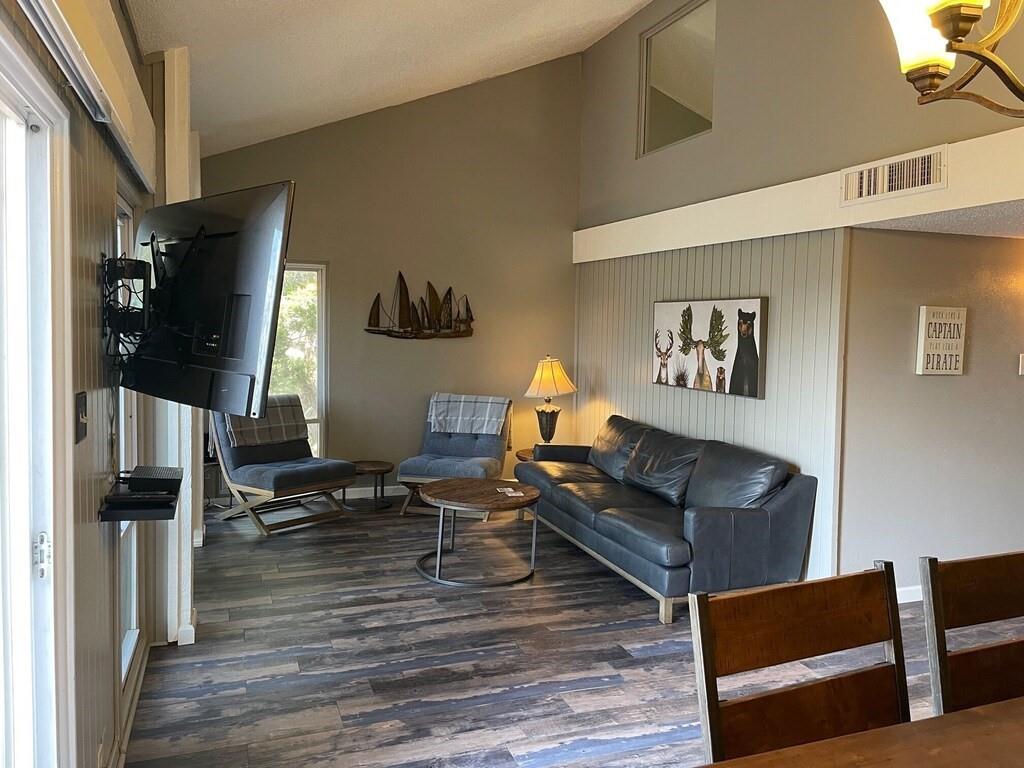 329 Venture BLVD — photo 5