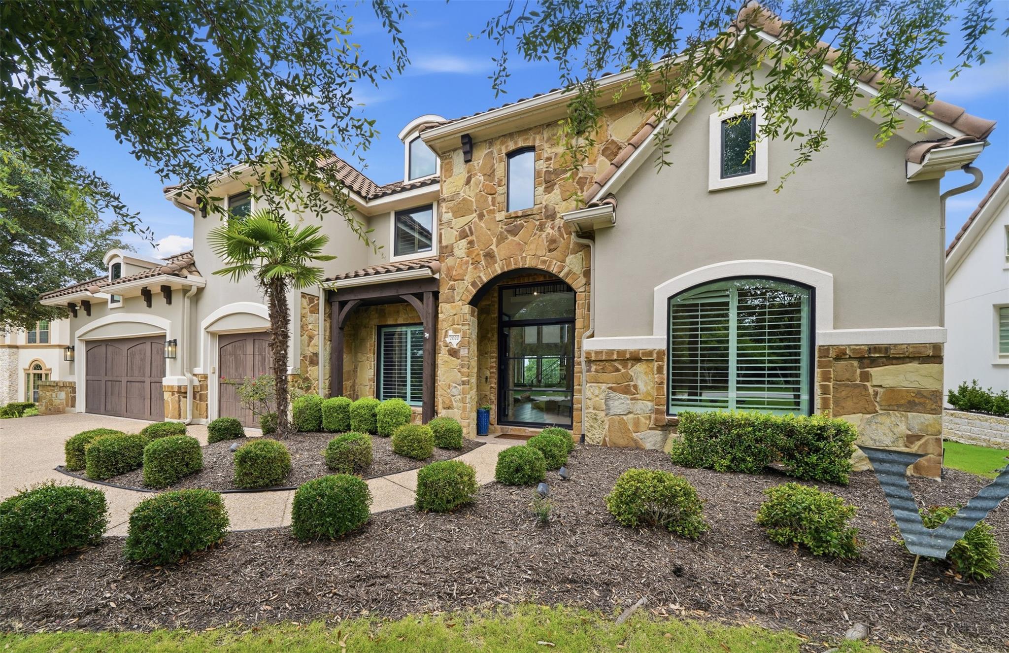 2020 University Club DR — photo 4