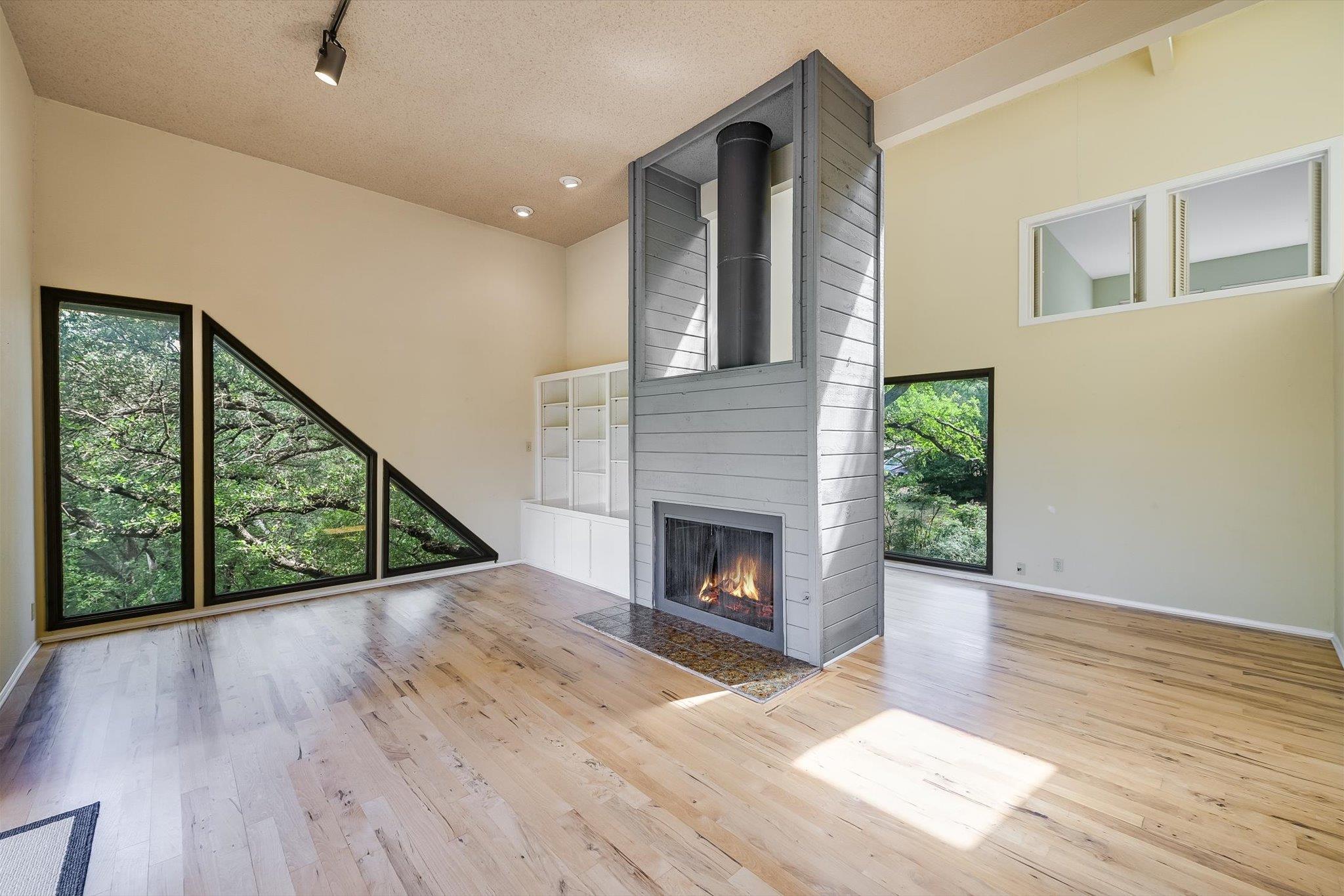 8804 Mountain Path CIR — photo 3