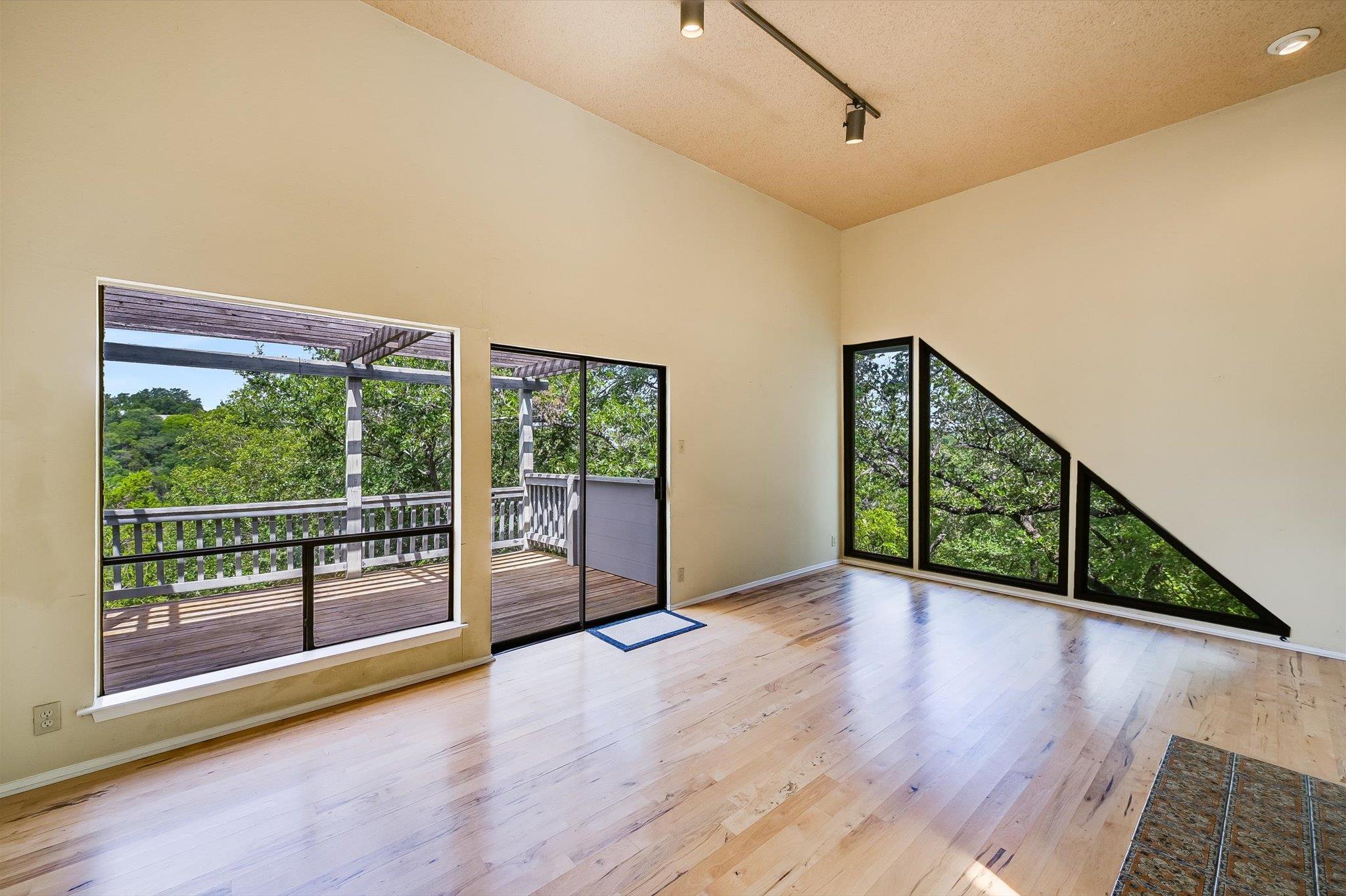 8804 Mountain Path CIR — photo 4