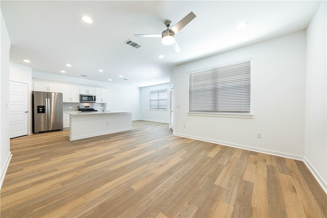 1804 Bonham LN — photo 4