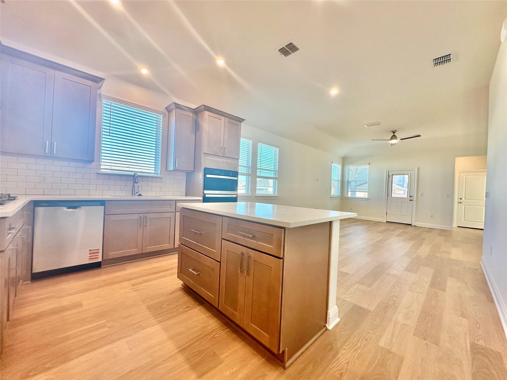 541 Porter Country PKWY — photo 3