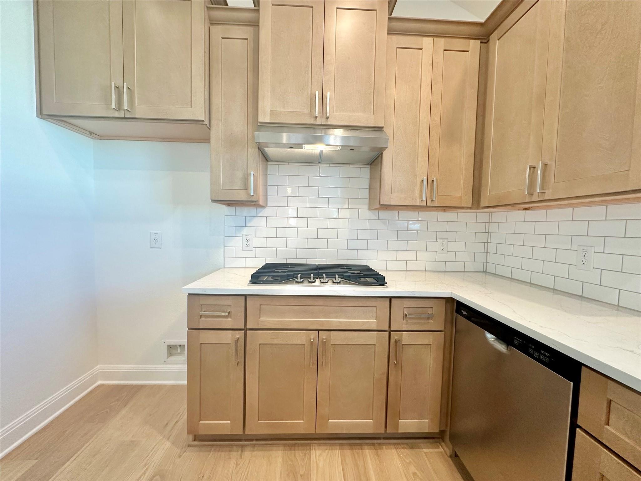 541 Porter Country PKWY — photo 5