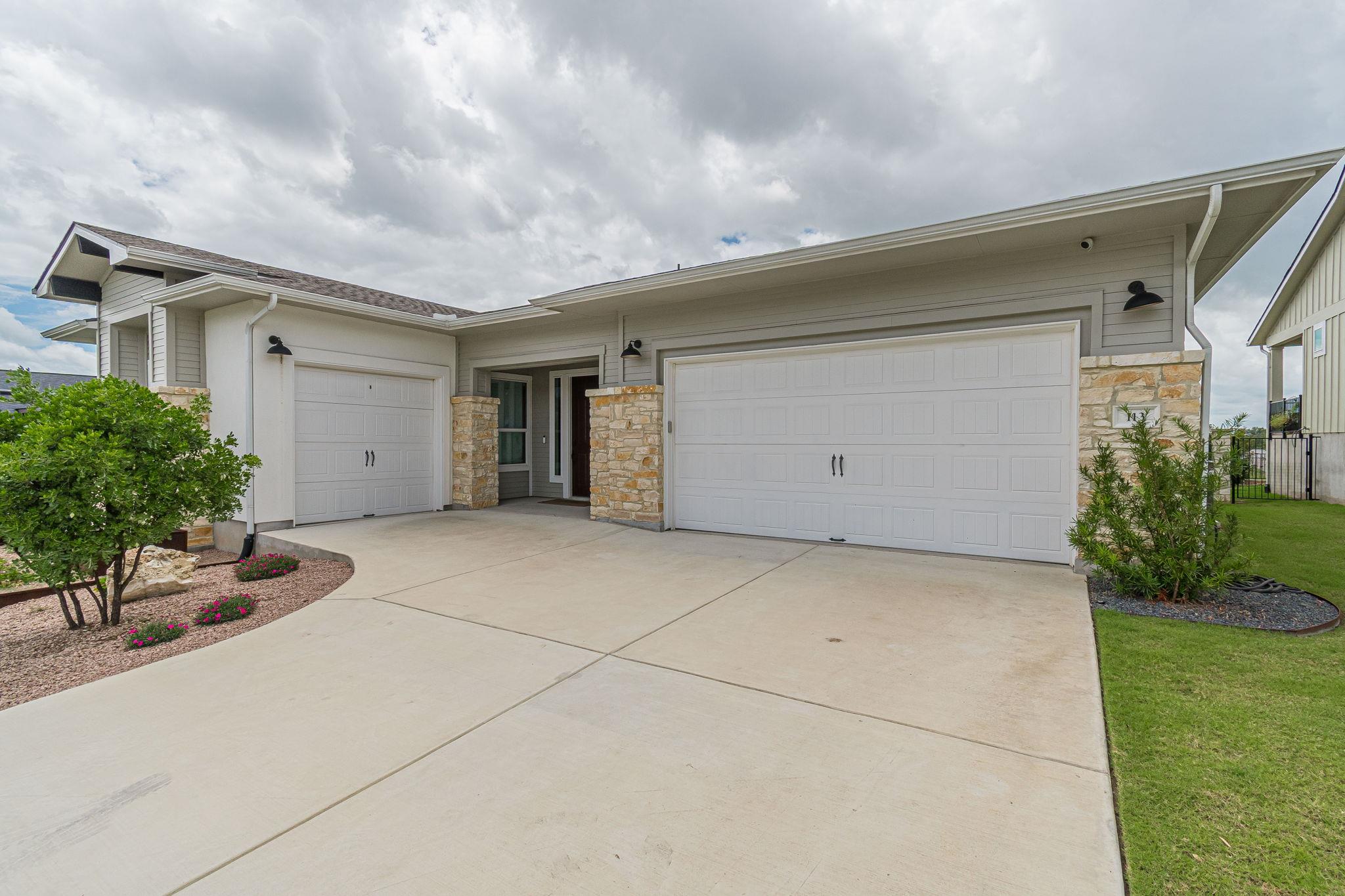 113 Waving Muhly DR — photo 3
