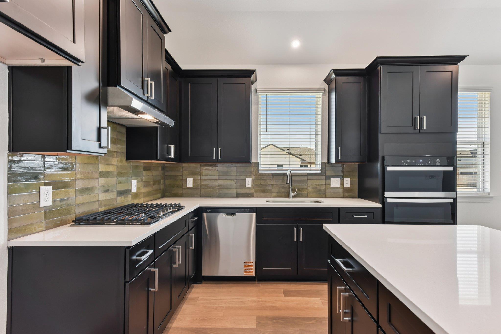 557 Porter Country PKWY — photo 5