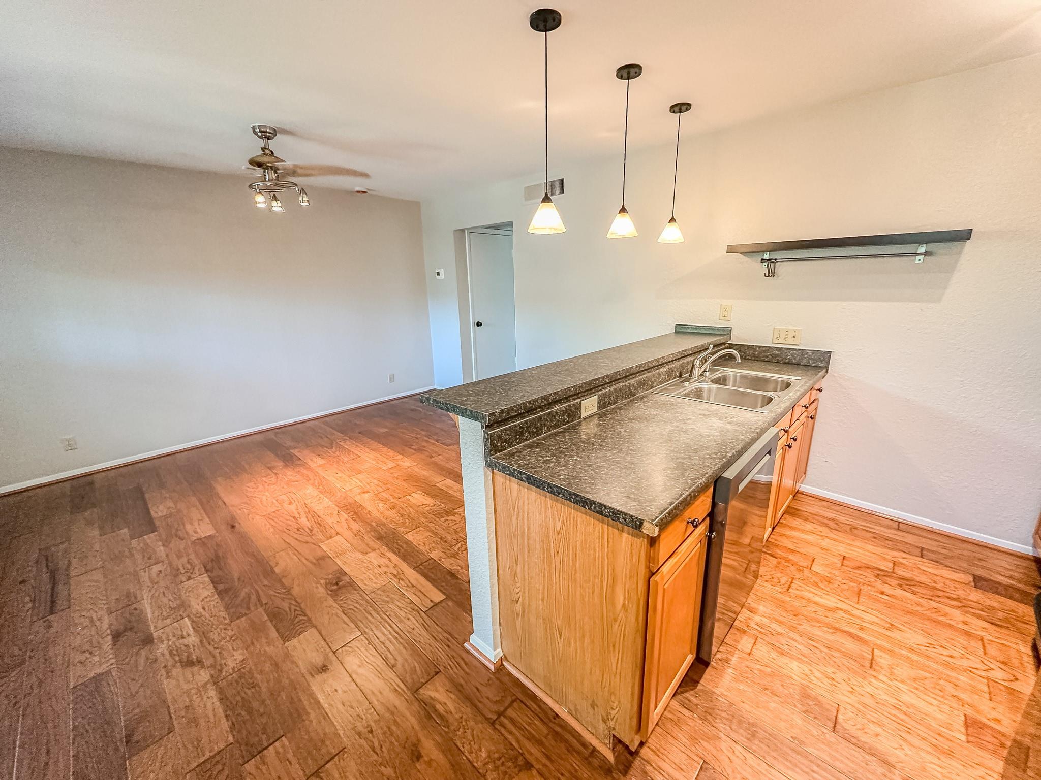 910 Duncan LN #35 — photo 5