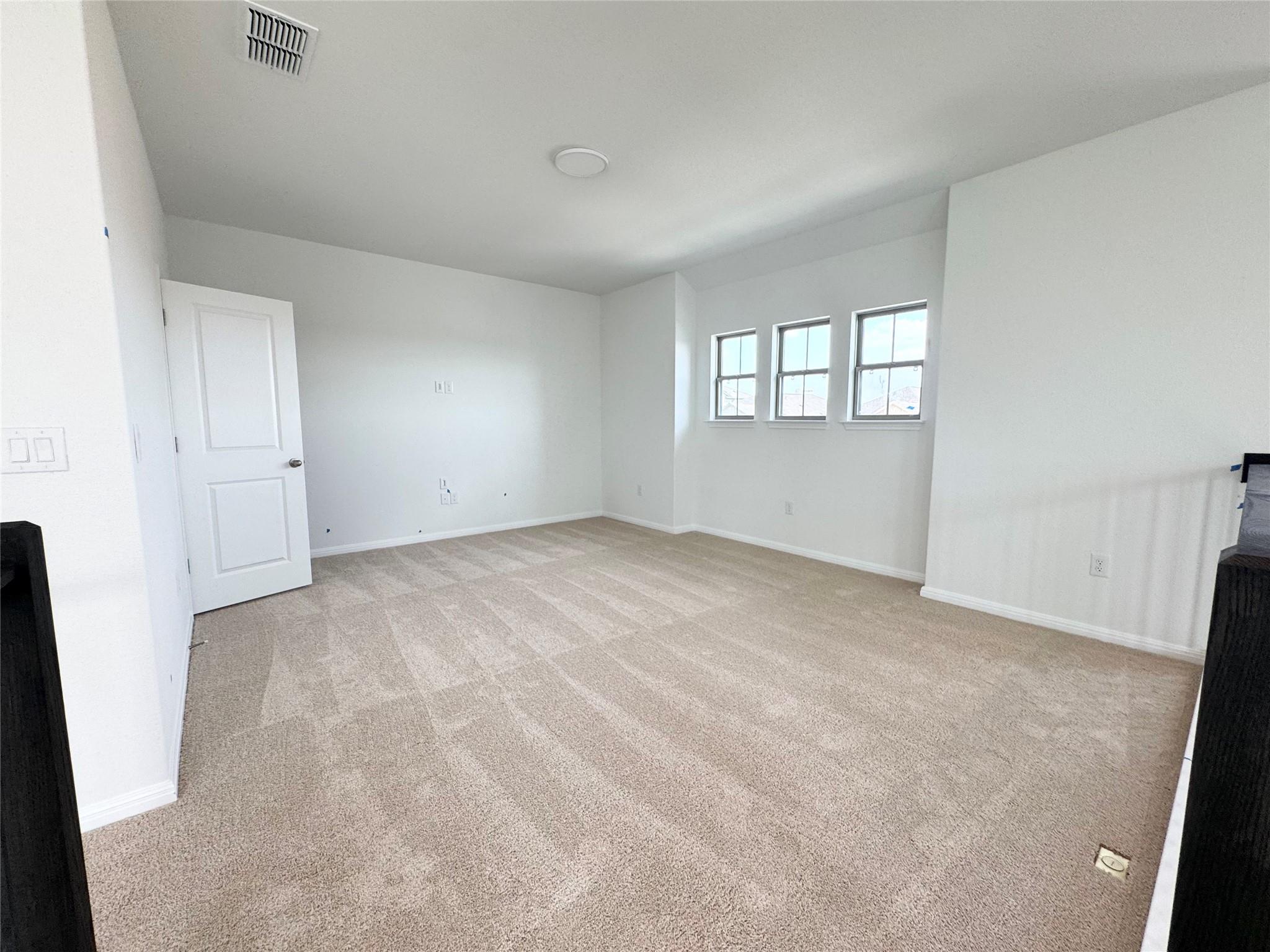 484 Young ST — photo 4