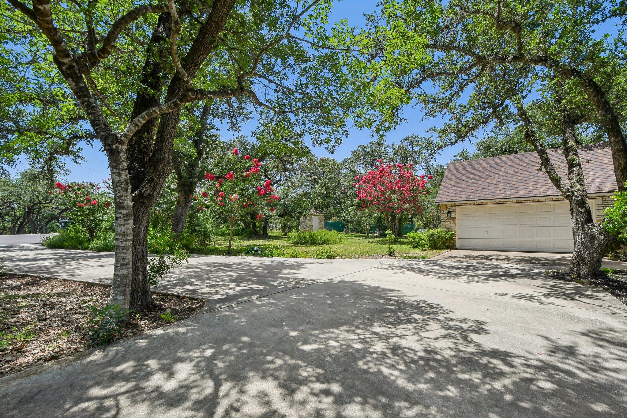 302 Mesa DR — photo 3