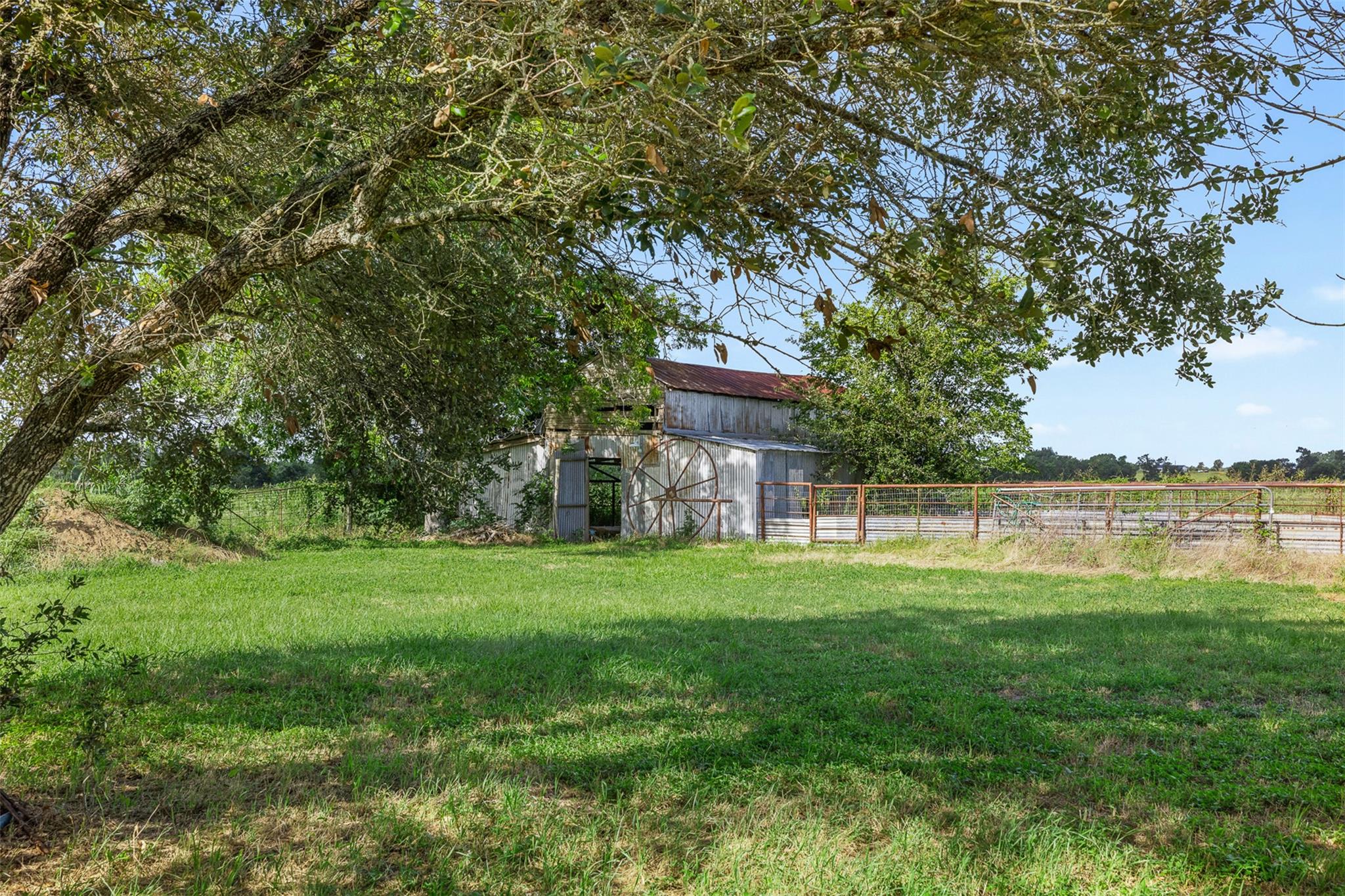 1015 Fm 112 RD — photo 4