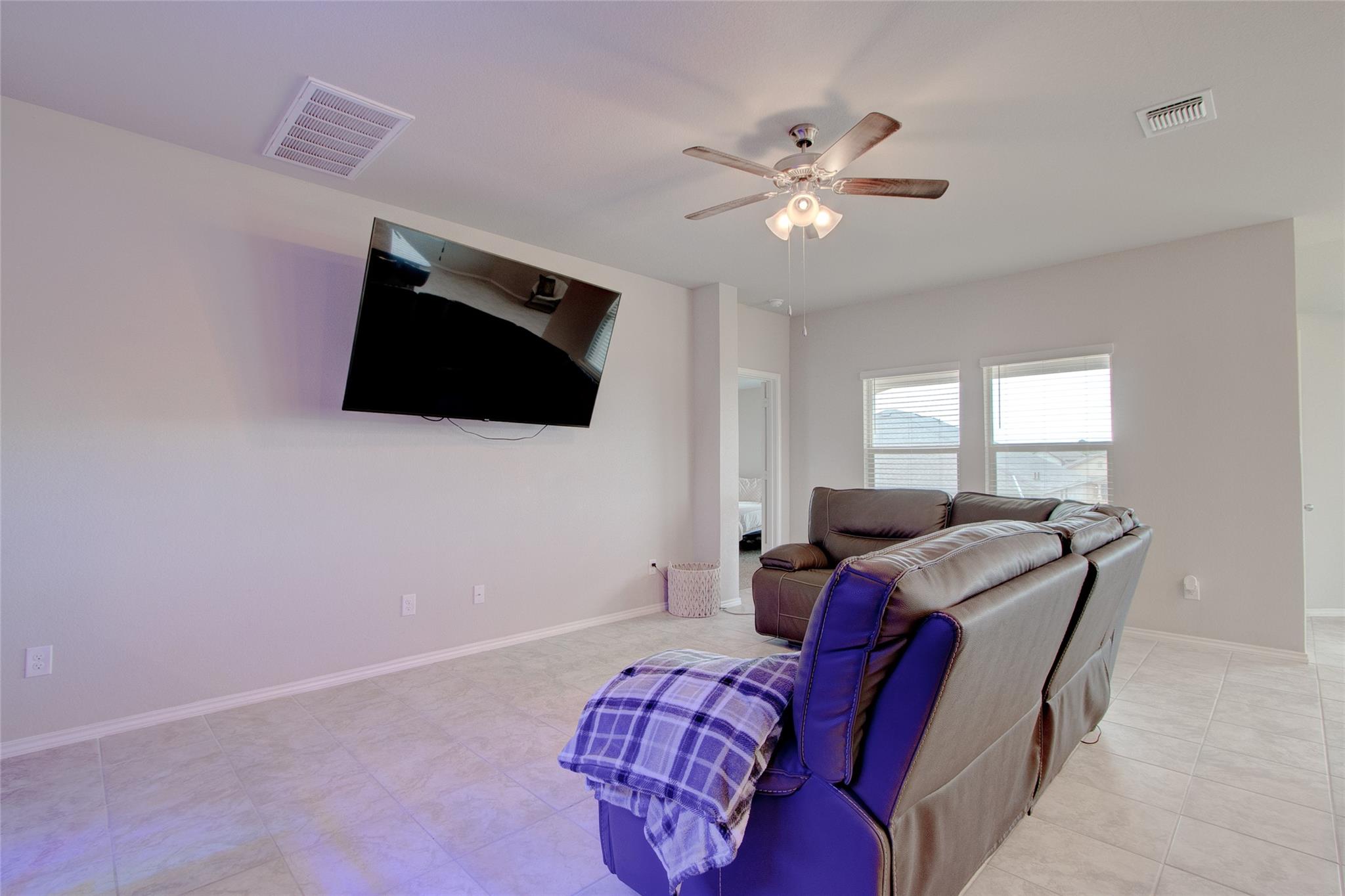 1317 Cesarina ST — photo 3