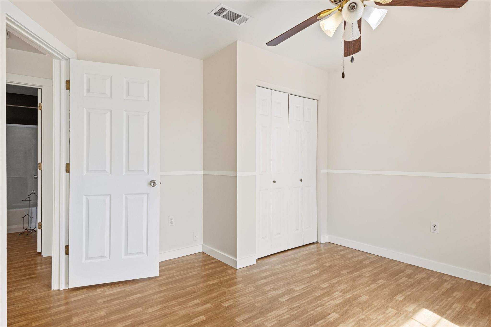 240 Park Meadow DR — photo 4