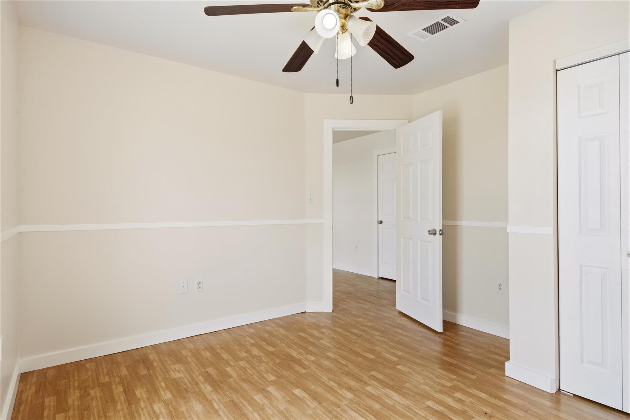 240 Park Meadow DR — photo 5