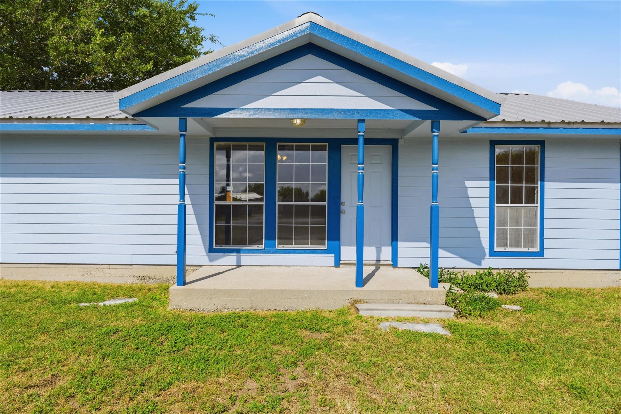 240 Park Meadow DR — photo 3