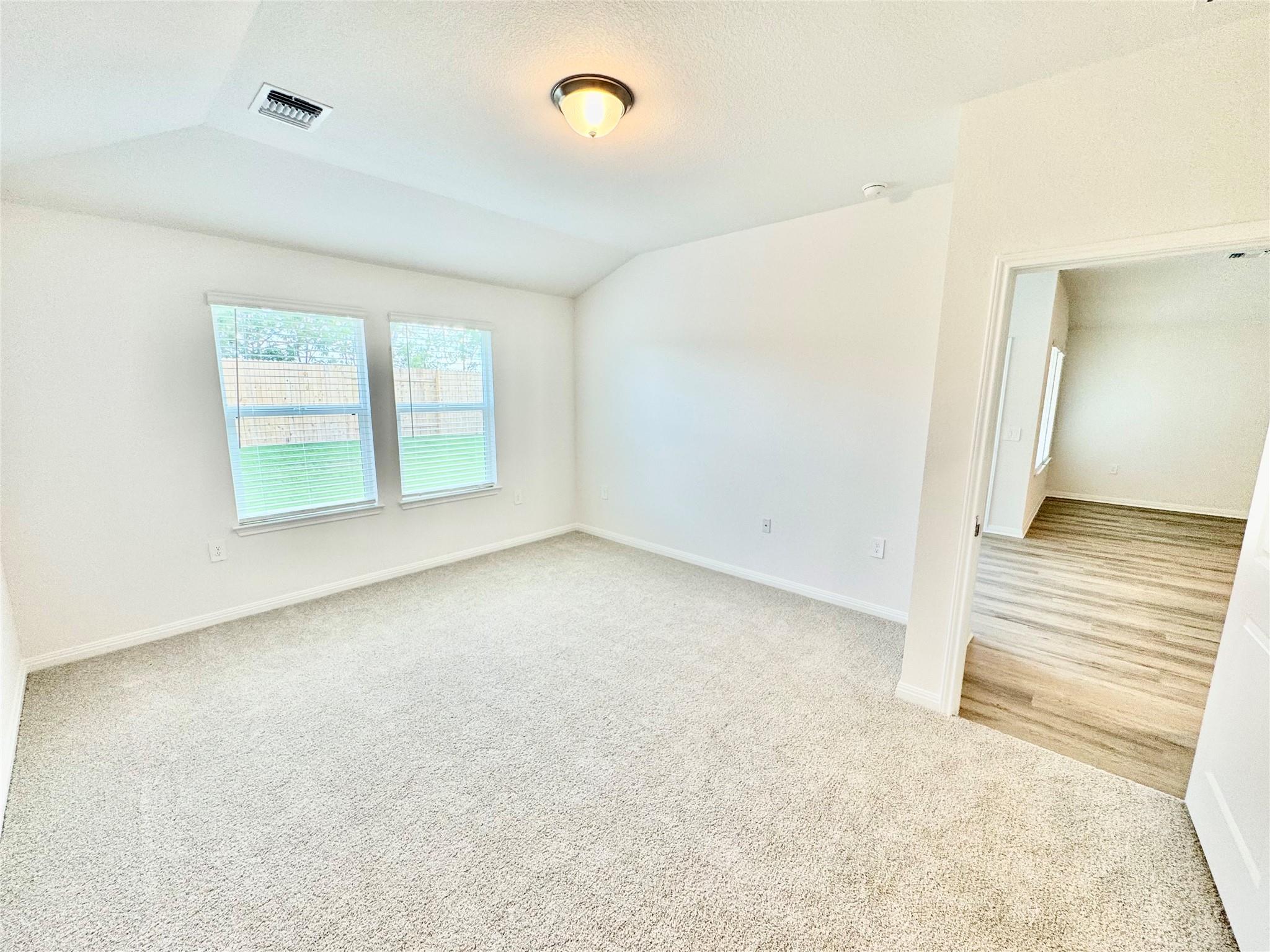 12504 Saint Thomas DR — photo 3