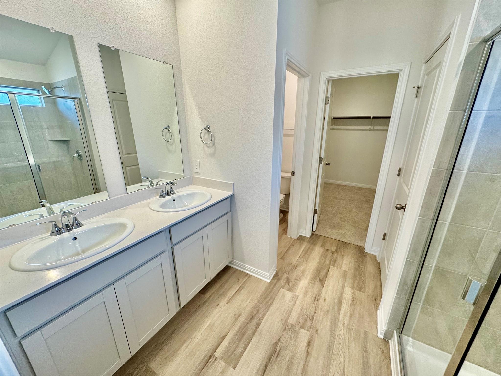 12504 Saint Thomas DR — photo 4