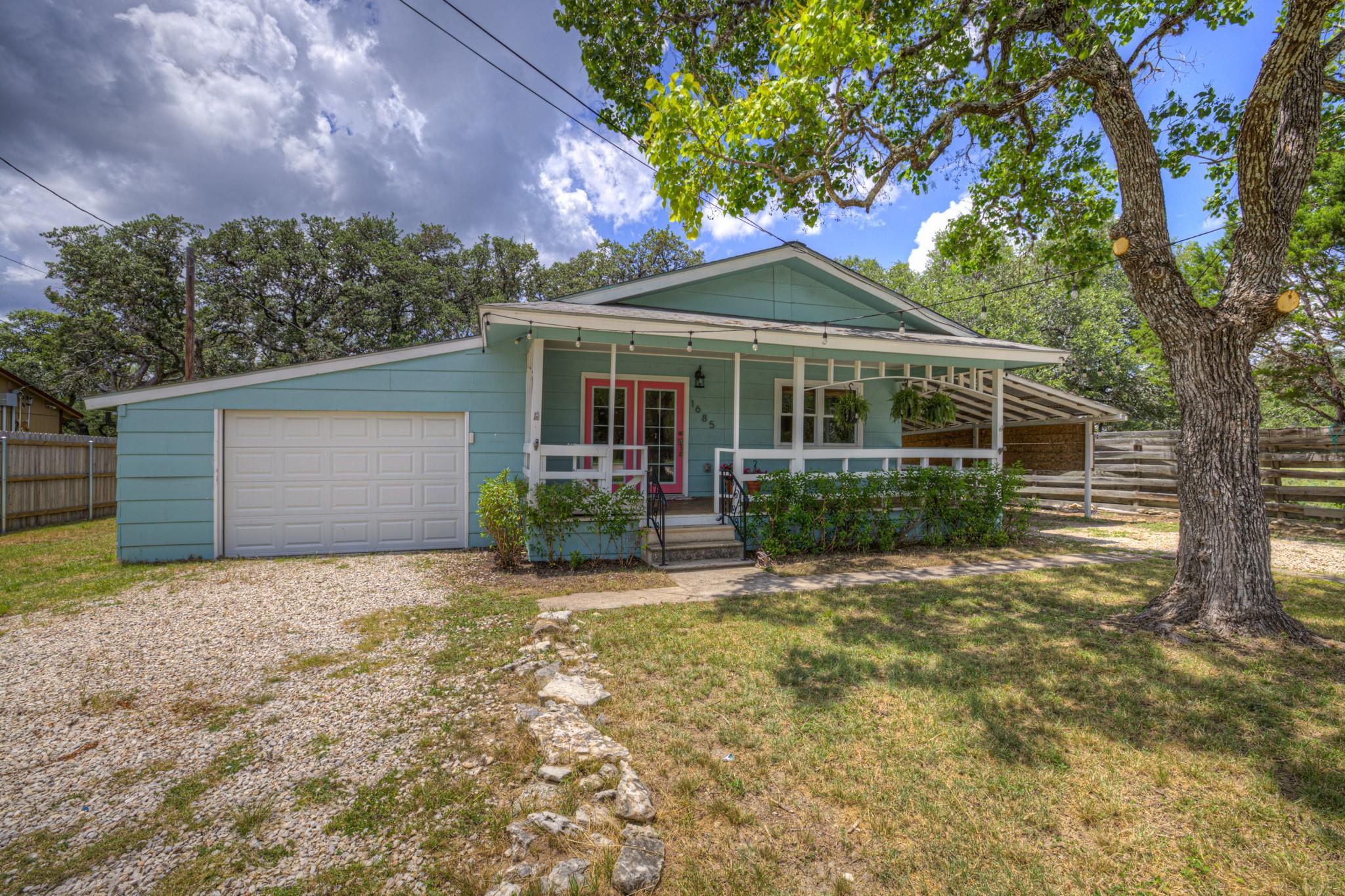 1685 LAKEVIEW DR