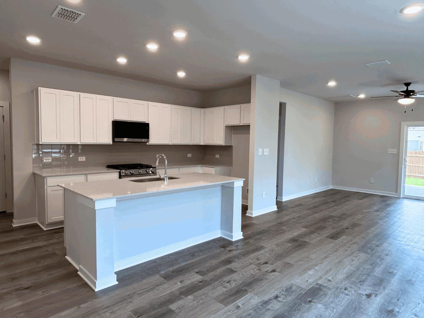 149 Hornet ST — photo 4