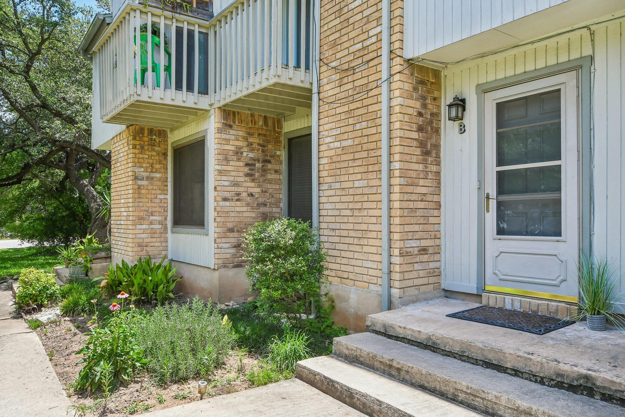 4202 Hudson Bend RD #B — photo 3