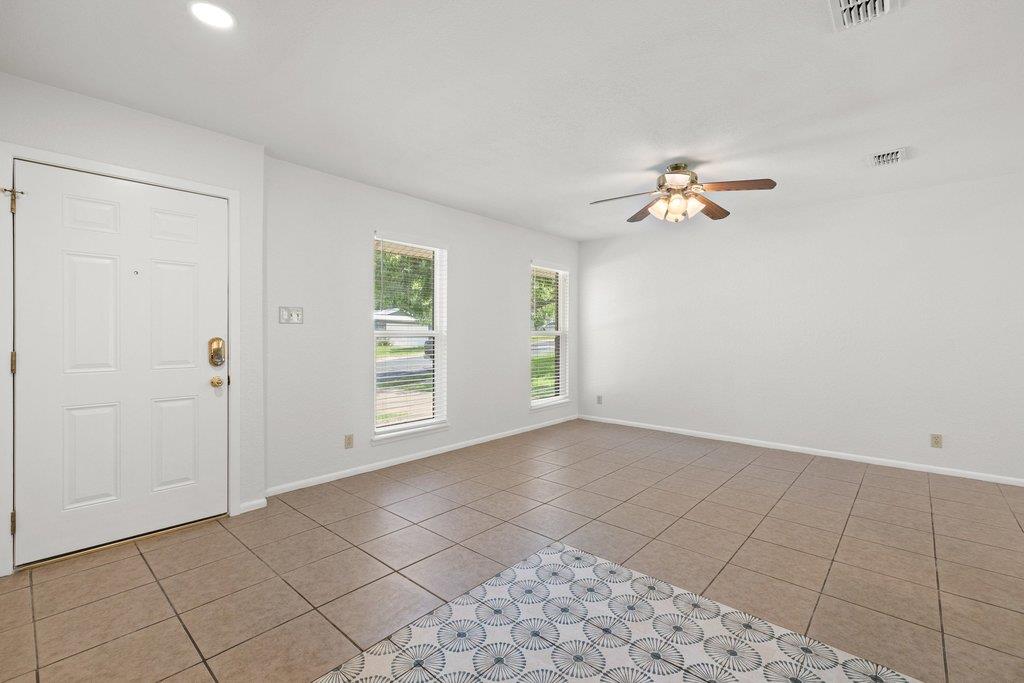 2409 Glen Springs WAY — photo 5