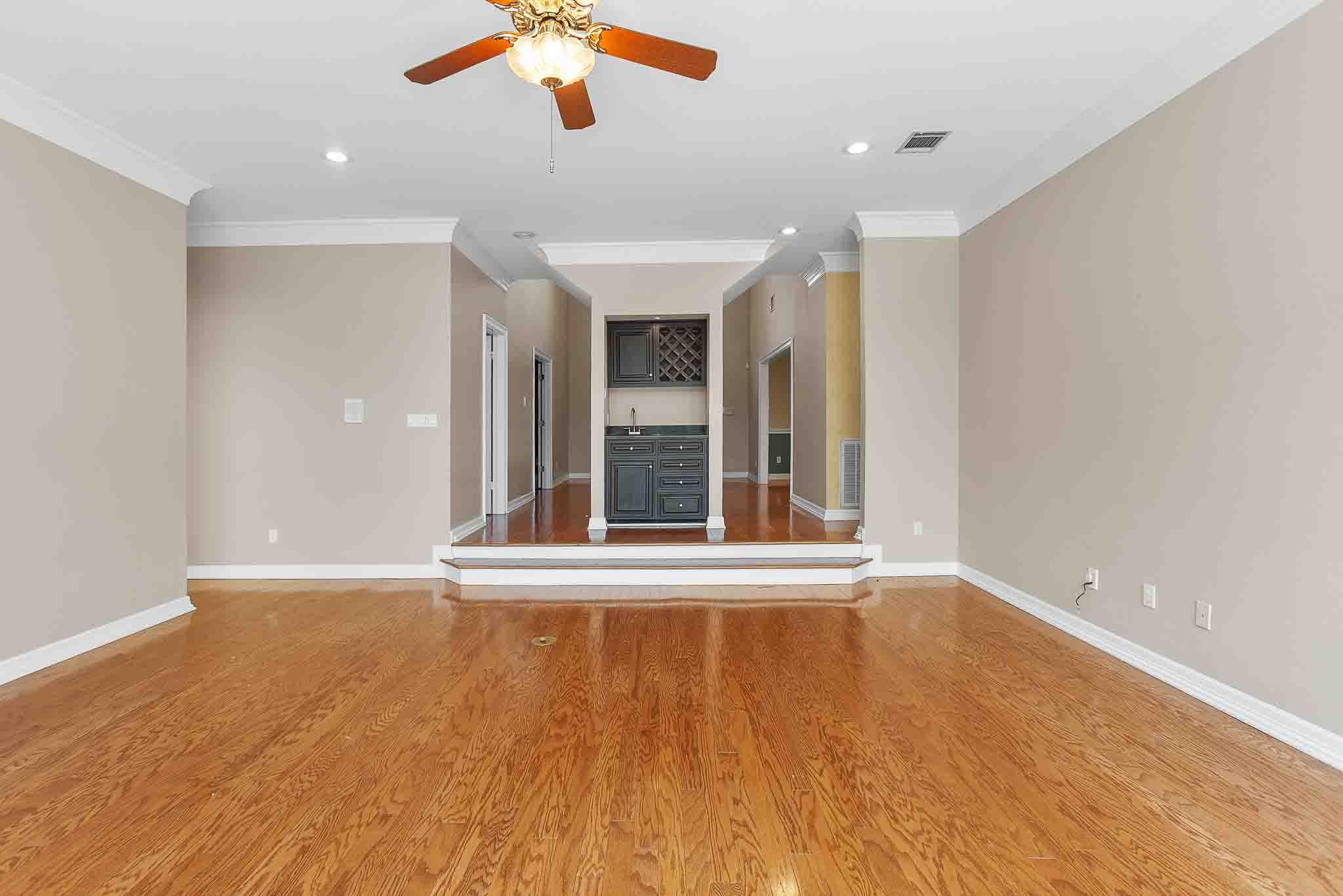10609 Skyflower DR — photo 3