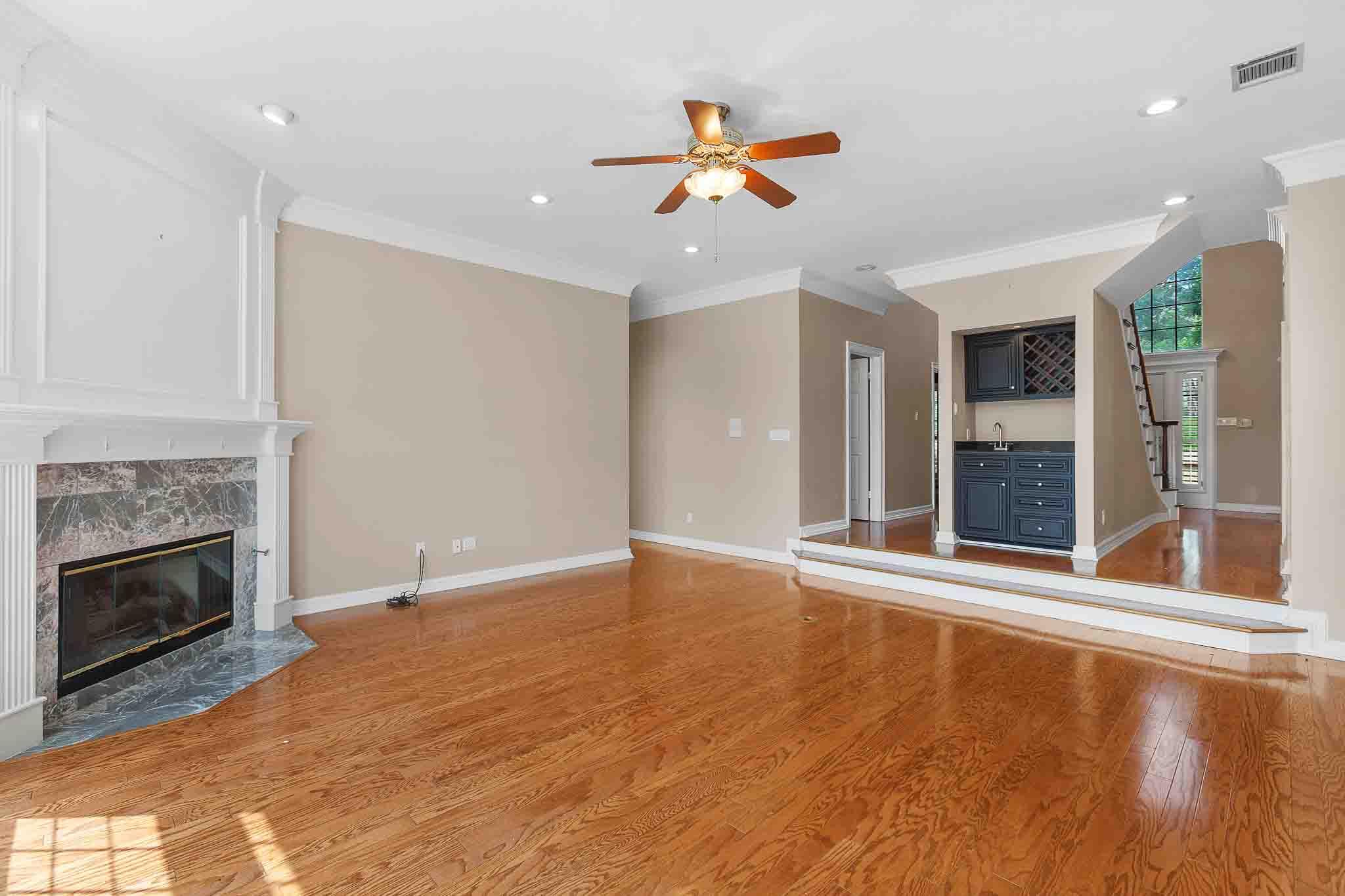 10609 Skyflower DR — photo 4
