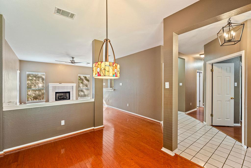8209 Forest Heights LN — photo 4