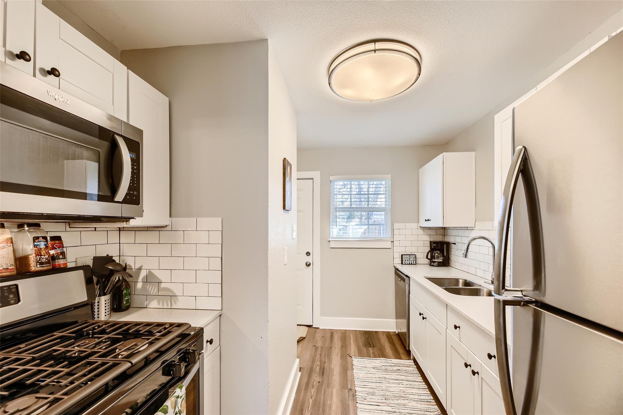 6108 Calmar CV #B — photo 5