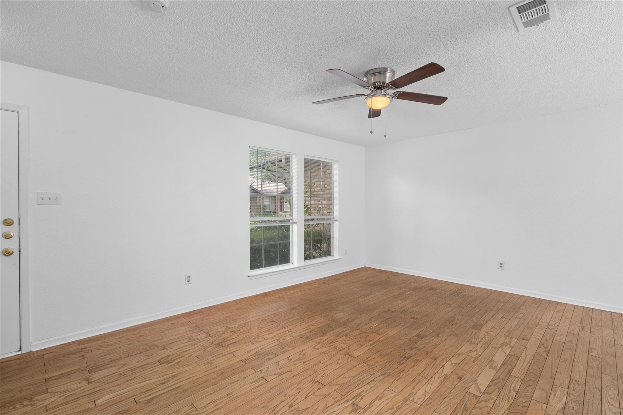 1015 Yager LN #79 — photo 4