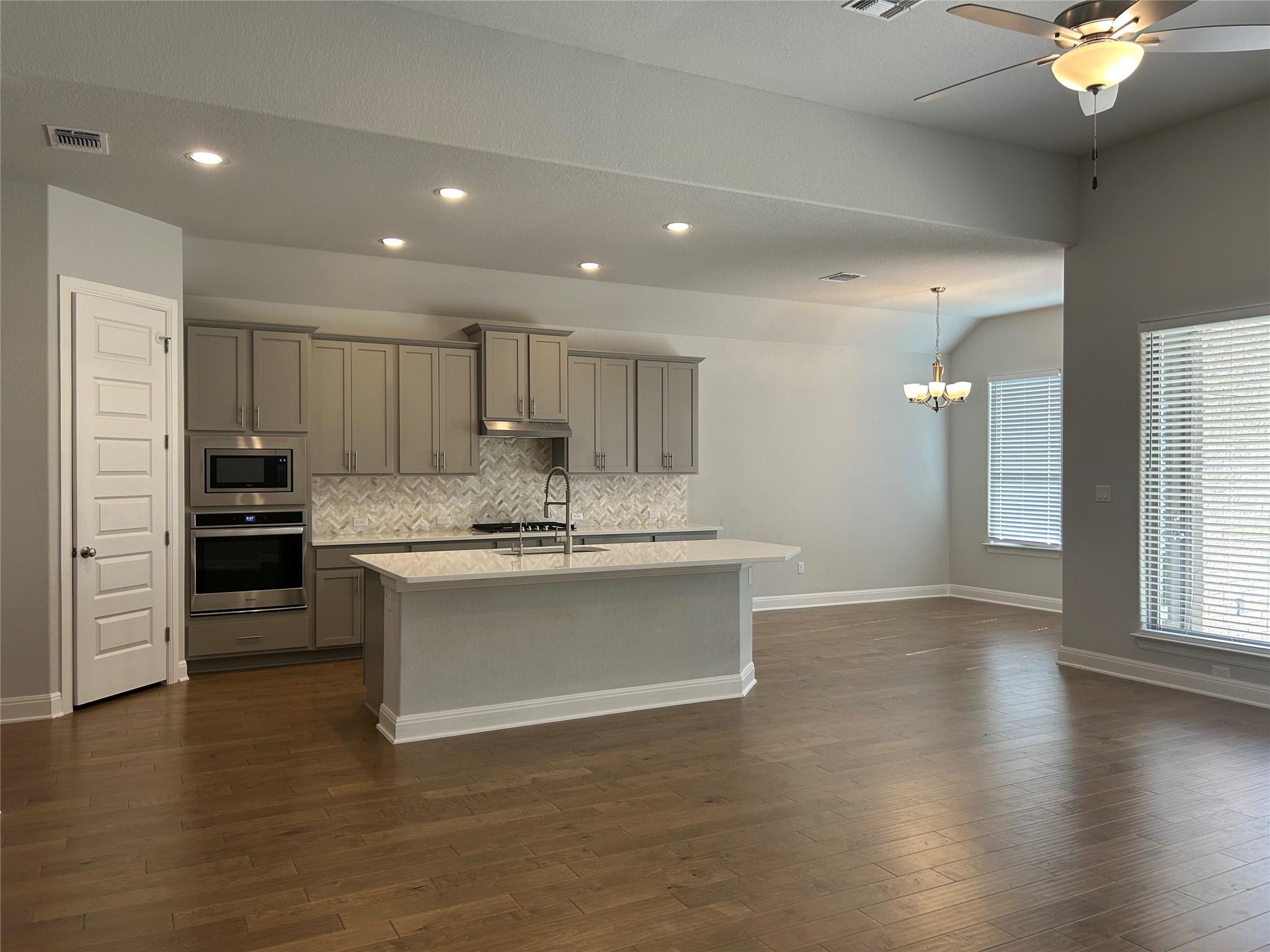 148 Kellogg LN — photo 4