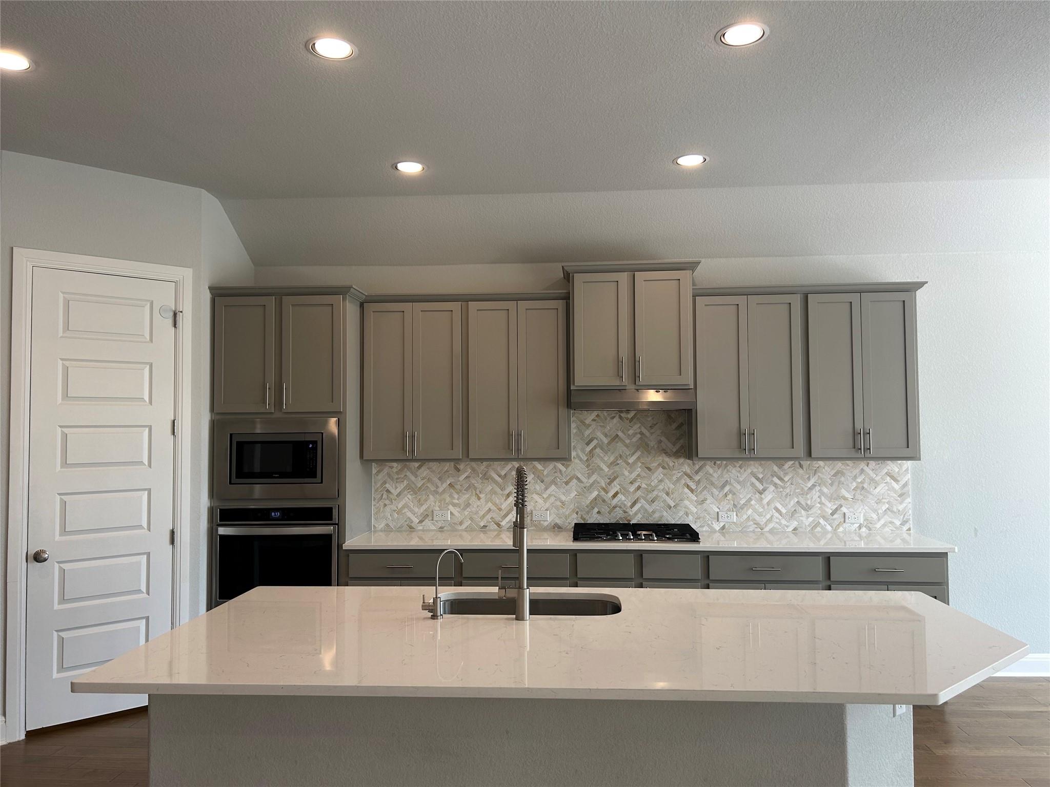 148 Kellogg LN — photo 5