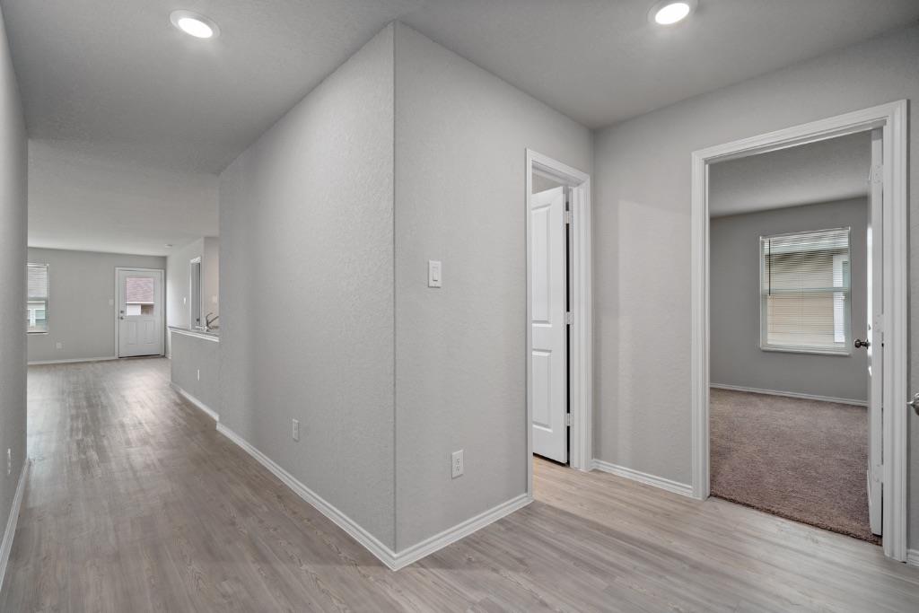 542 Blue Stem RD — photo 4