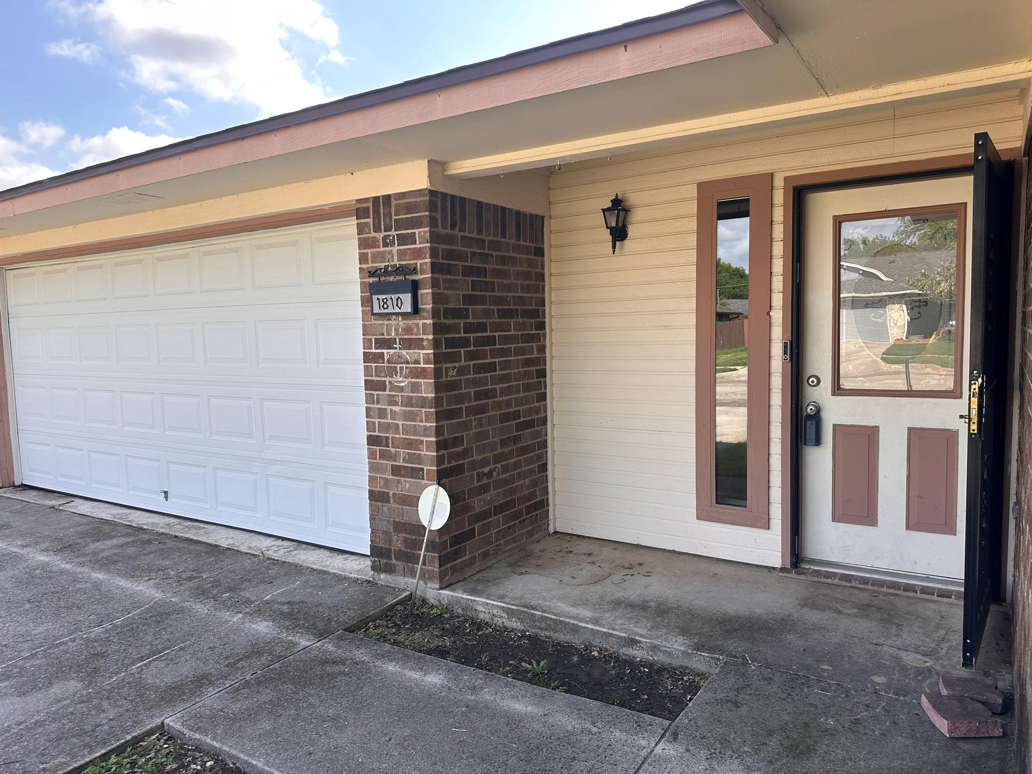 1810 Gautier Ave — photo 5