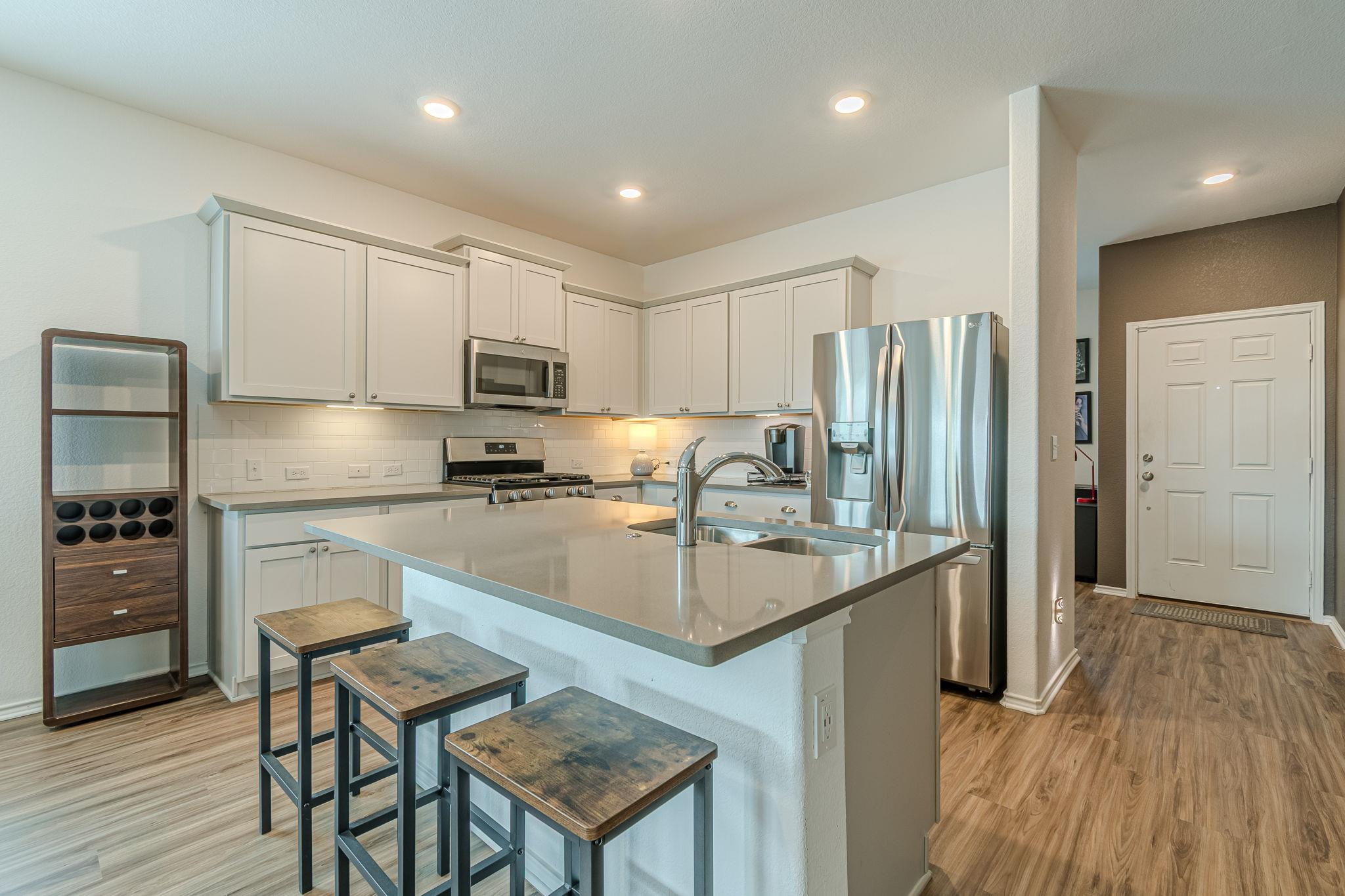 230 Madrid ST — photo 3