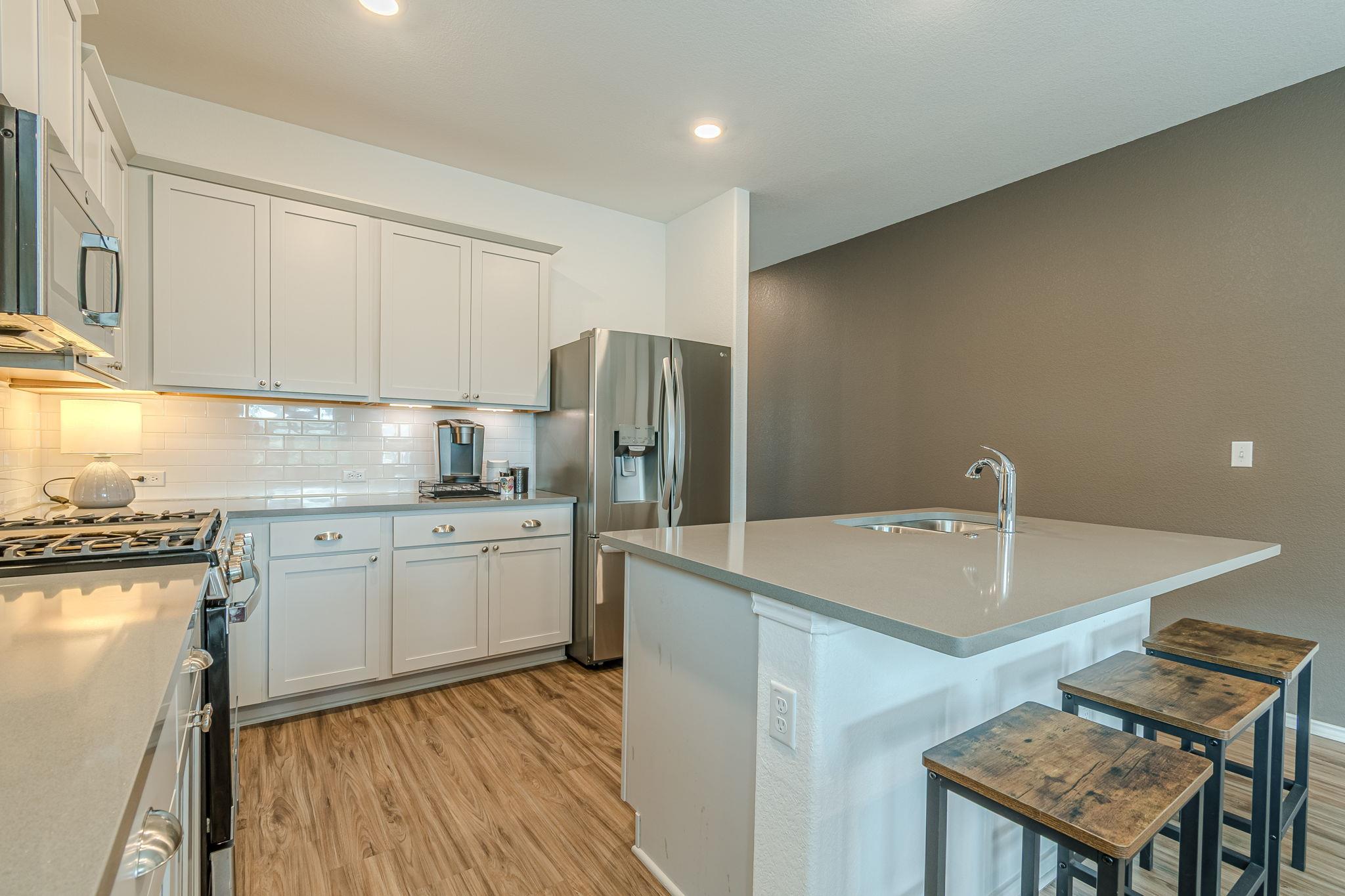 230 Madrid ST — photo 4