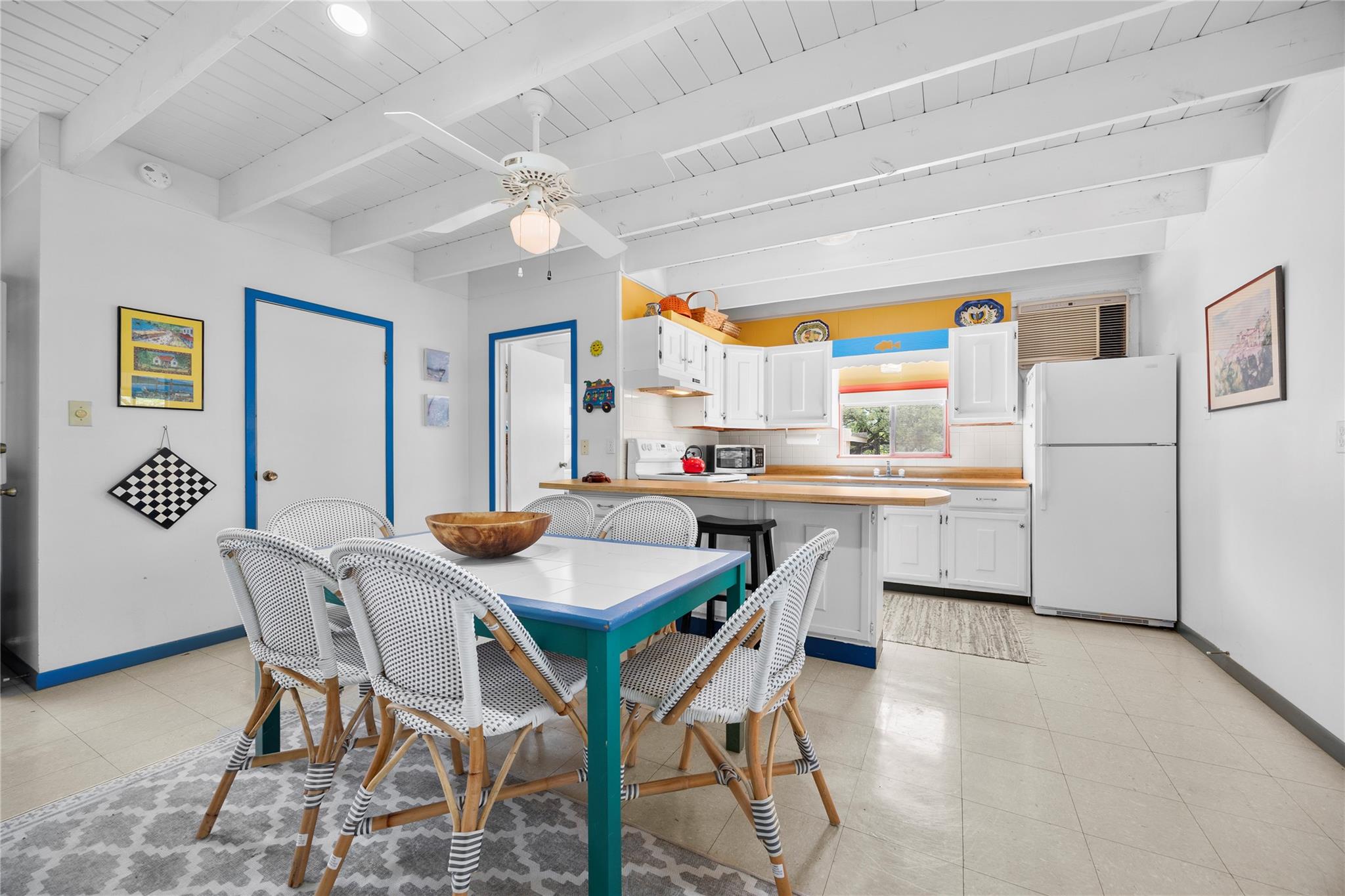 1131 Edgewater DR — photo 5