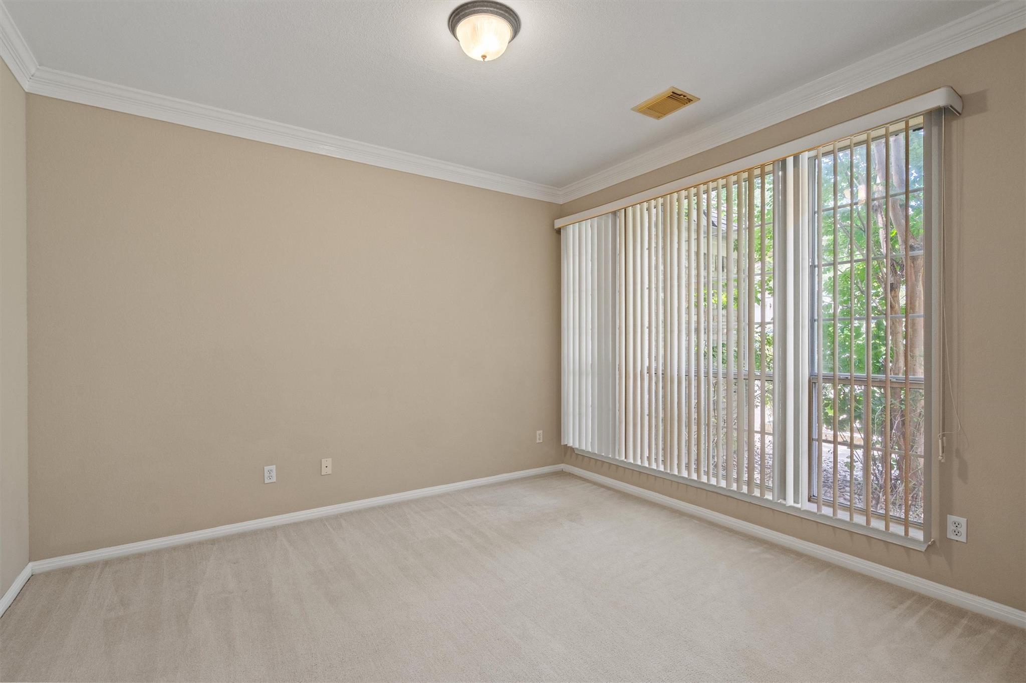 9013 Sautelle LN — photo 4