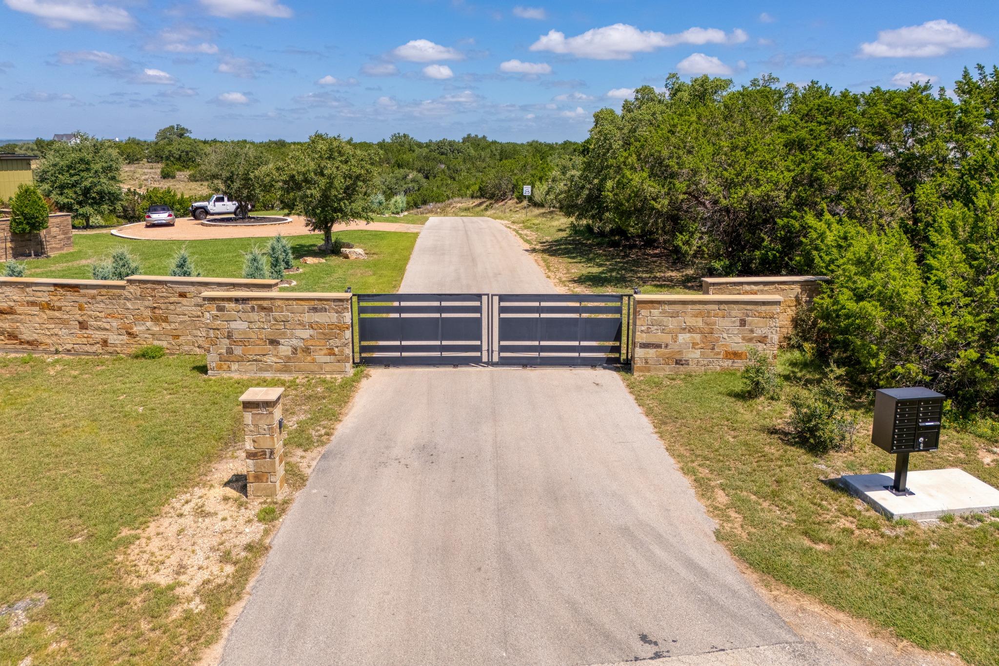 348 Vail River RD — photo 3
