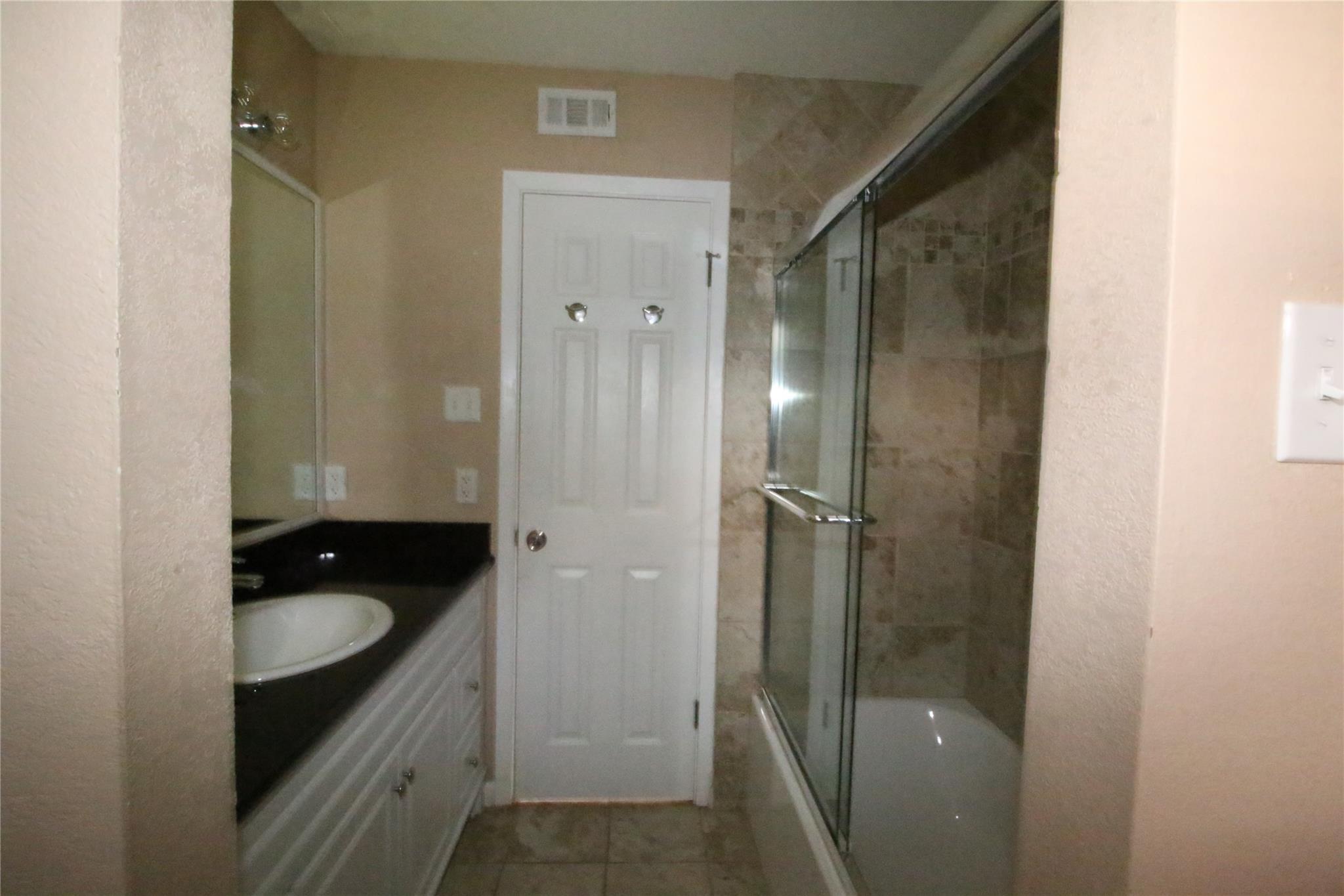 703 Castle Ridge RD #B — photo 4