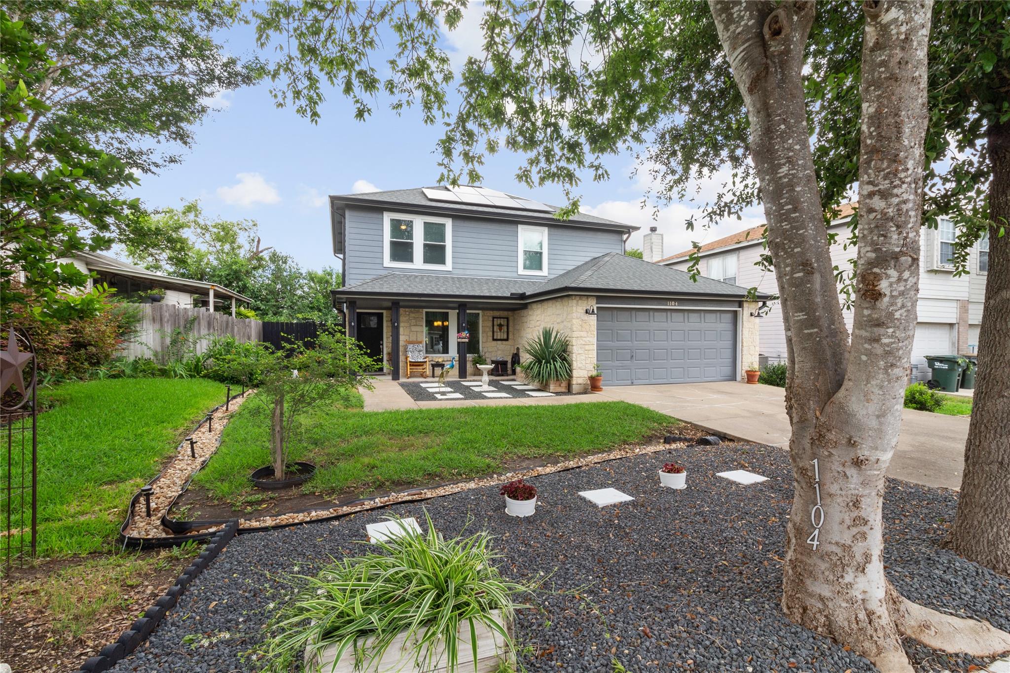 1104 Hilltop DR