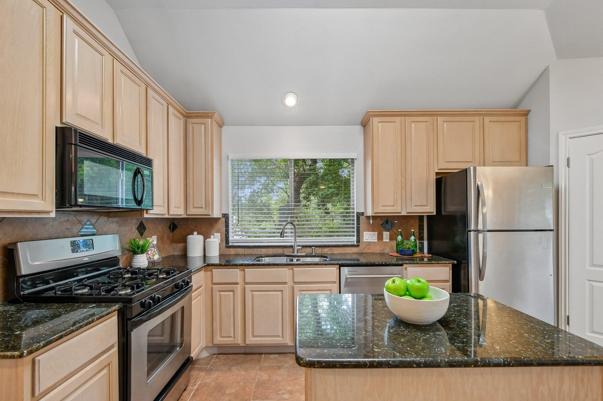 3903 Wharton CT — photo 3